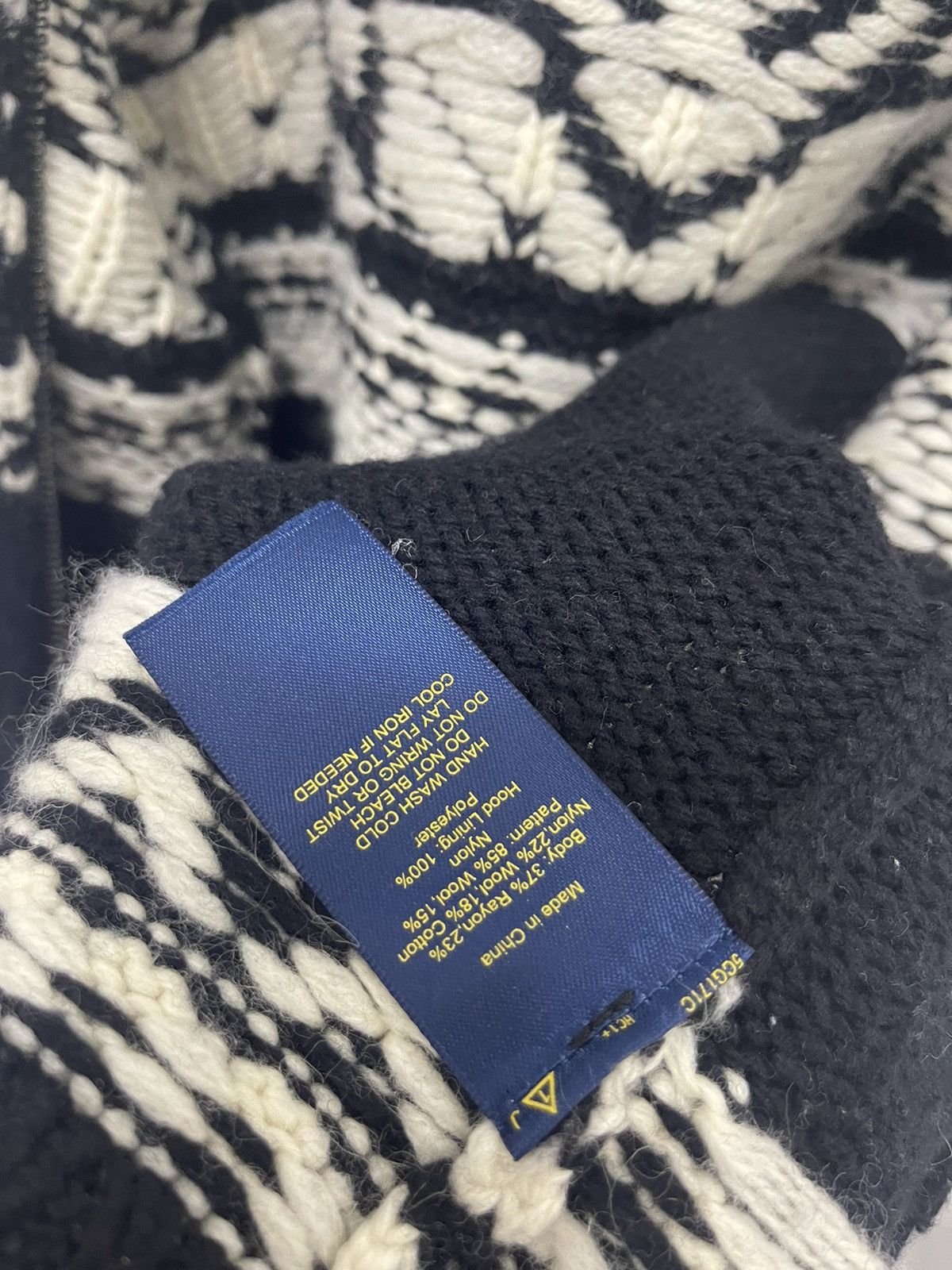 Polo Ralph Lauren Rare POLO RALPH LAUREN Navajo Style Knitted Boys Hoodie Size US XS / EU 42 / 0 - 5 Thumbnail