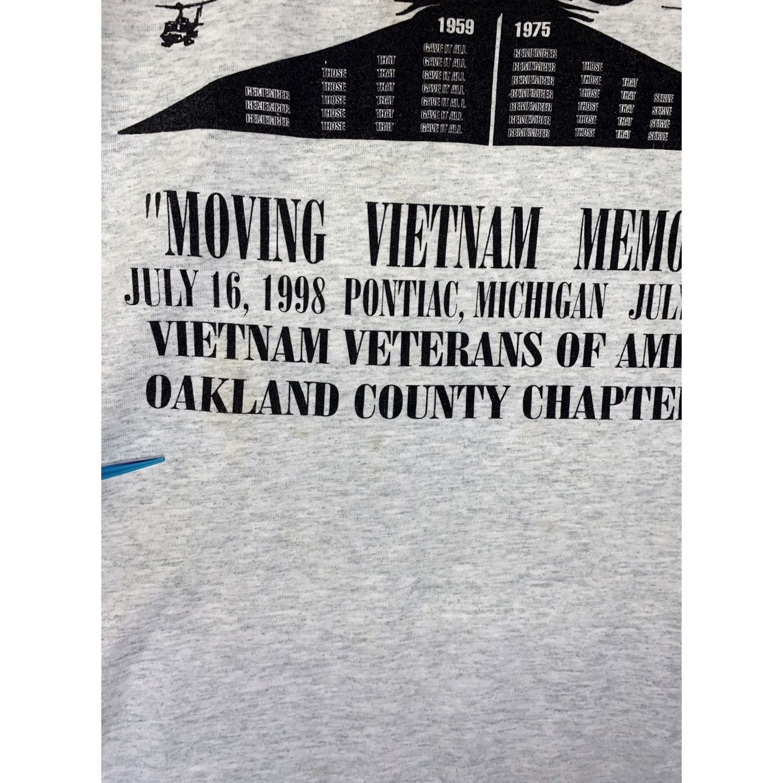 Fruit Of The Loom VINTAGE Moving Vietnam Memorial Pontiac Michigan Mens Graphic T Shirt Gray XL 90s Military Size US XL / EU 56 / 4 - 6 Thumbnail