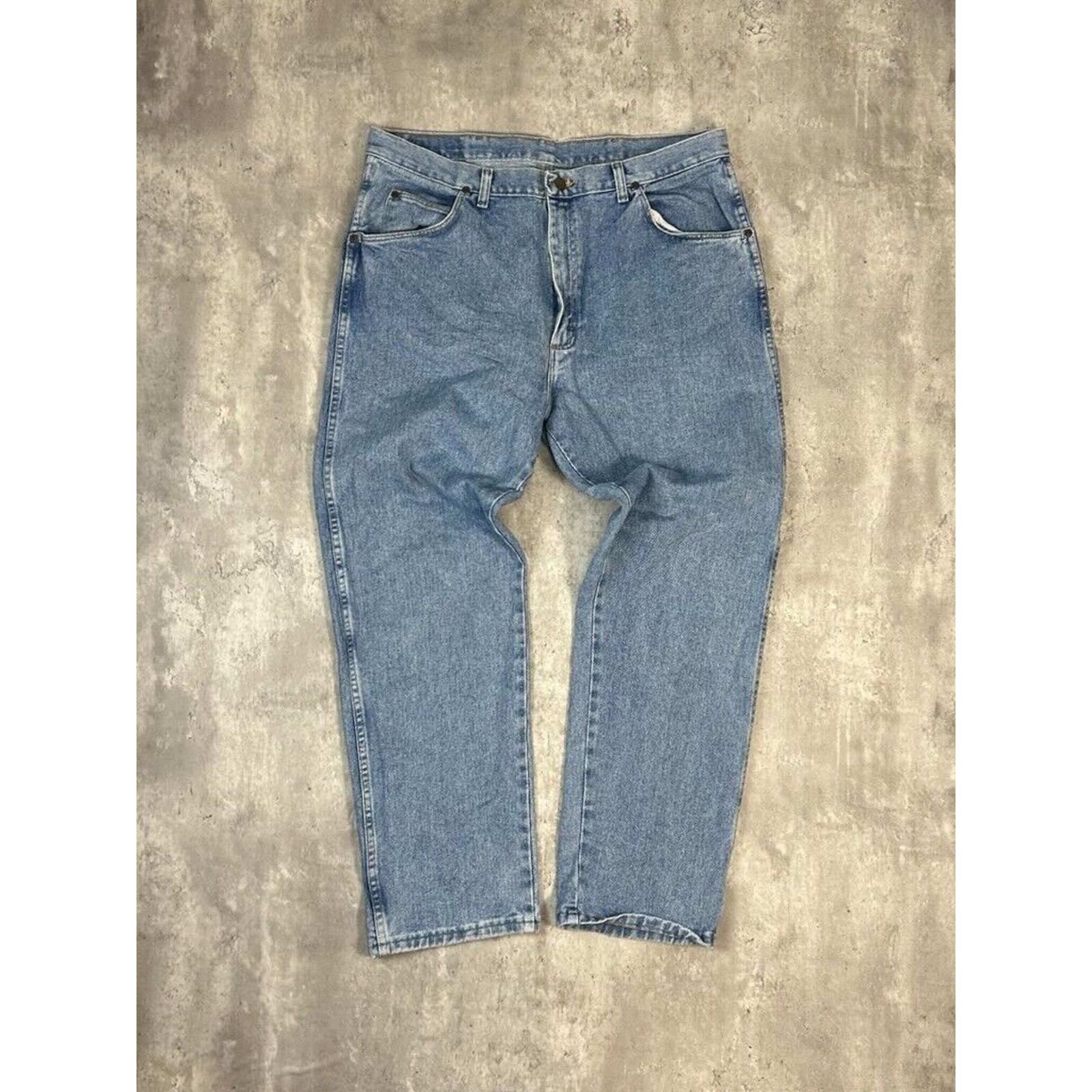 Wrangler Vintage Wrangler Authentic Jeans Denim Pants Size 37W Blue Size US 37 - 1 Thumbnail