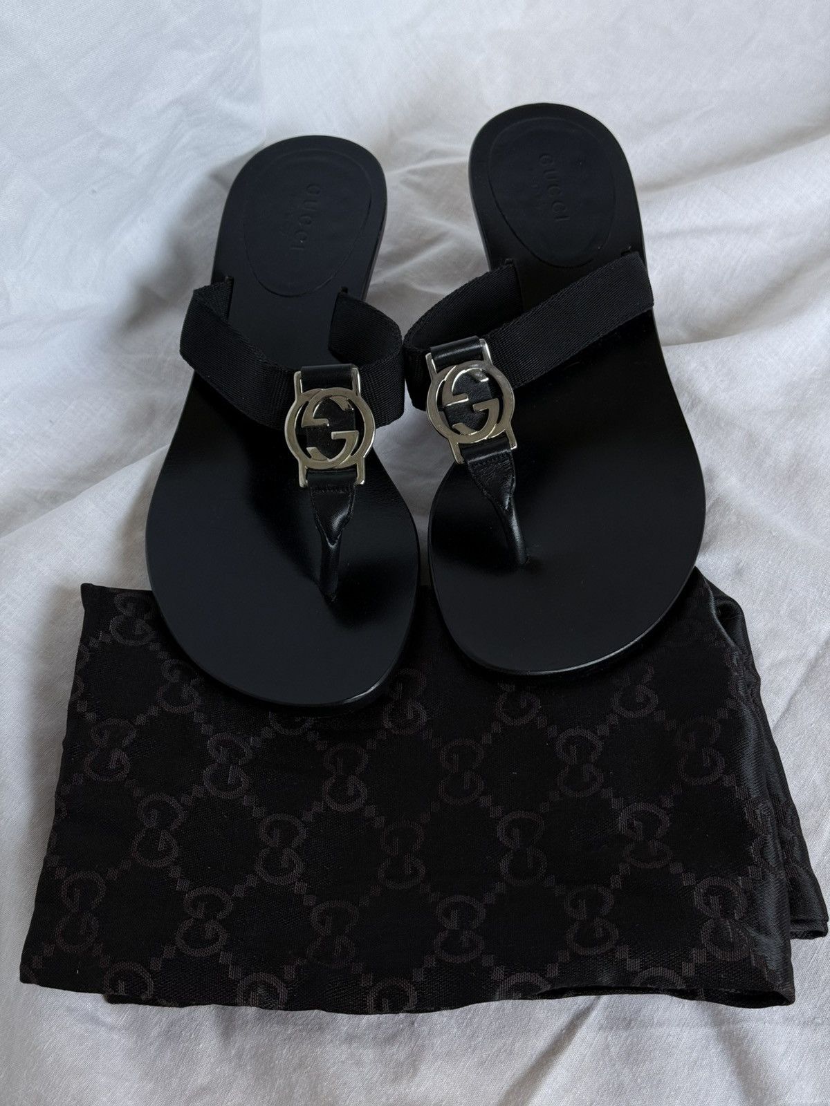 Gucci Gucci Black Interlocking GG Mules Flip Flops Kitten Heels Size US 4.5 / IT 34.5 - 4 Thumbnail