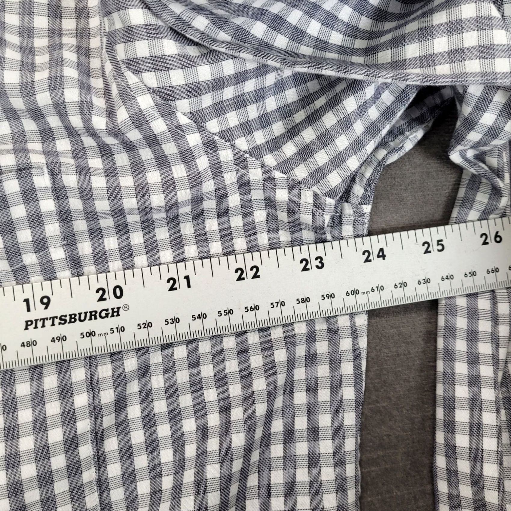 MLB Antigua Mens Atlanta Braves MLB Gingham Button Down Shirt Grey White Large L Size US L / EU 52-54 / 3 - 5 Thumbnail