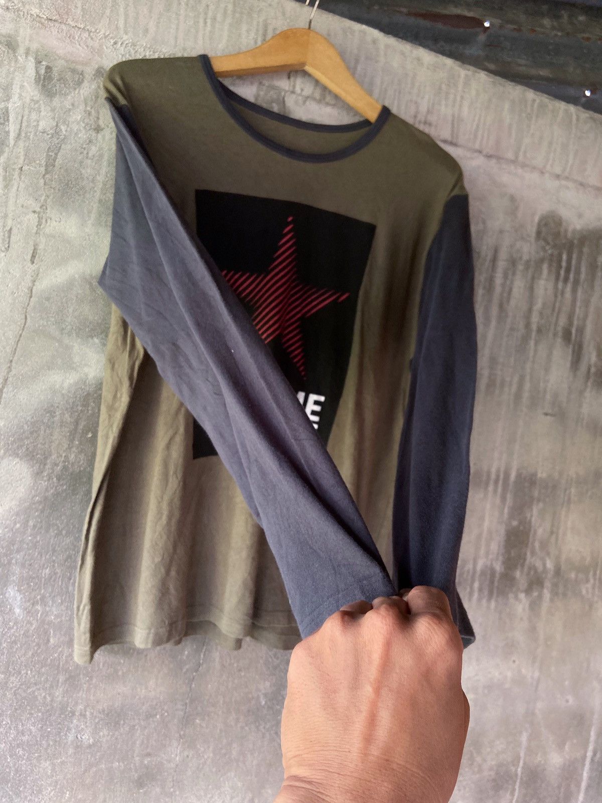 Japanese Brand BECOME HERO STAR LONG SLEEVE Size US L / EU 52-54 / 3 - 2 Thumbnail