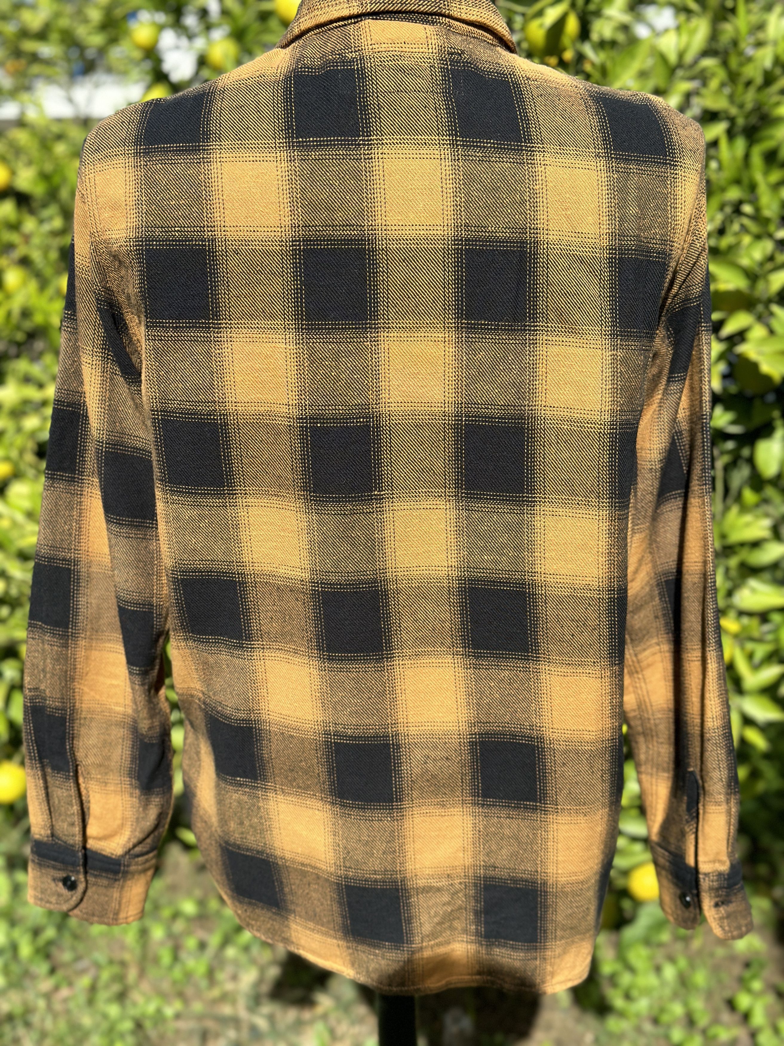Rogue Territory Rare Rogue Territory Western Gold Heavy Plaid Button Size M Size US M / EU 48-50 / 2 - 5 Thumbnail