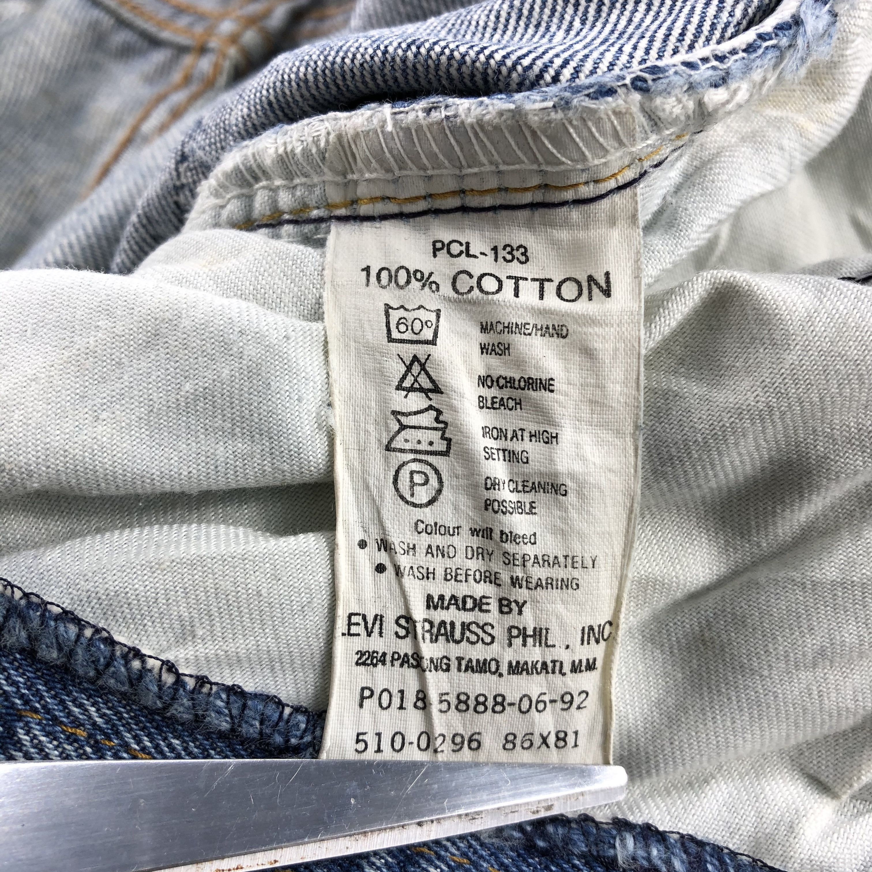 Levi's Vintage 90s Light Wash Levis Jeans-J1794 Size US 33 - 10 Thumbnail