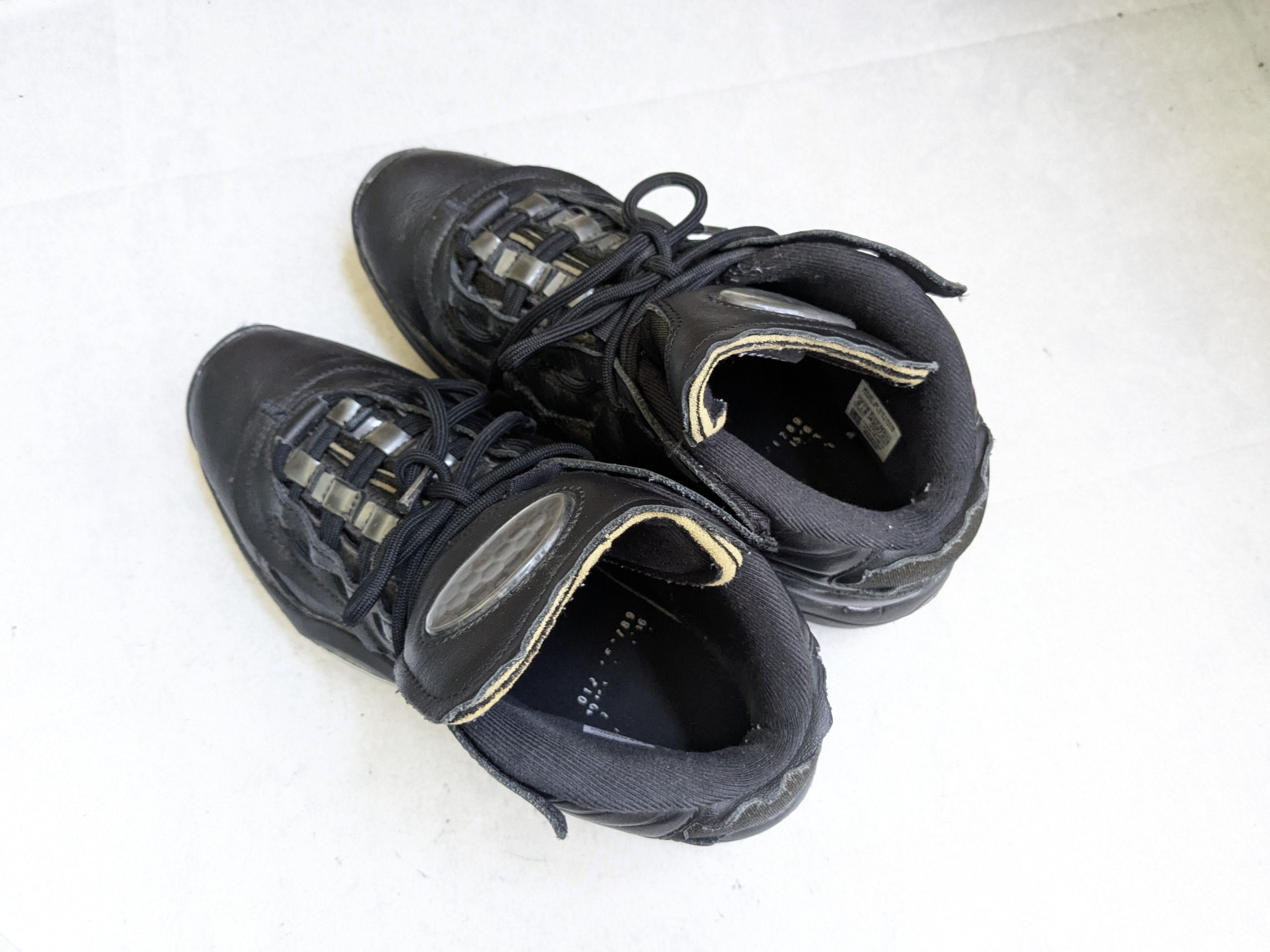 Maison Margiela Maison Margiela Reebok Question Black 9.5 High Tops Leather Size US 9.5 / EU 42-43 - 11 Thumbnail