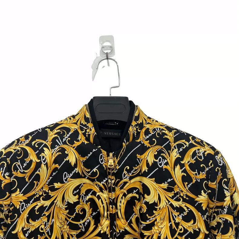 Versace Versace Printed zippered jacket jacket Size XS / US 0-2 / IT 36-38 - 4 Thumbnail