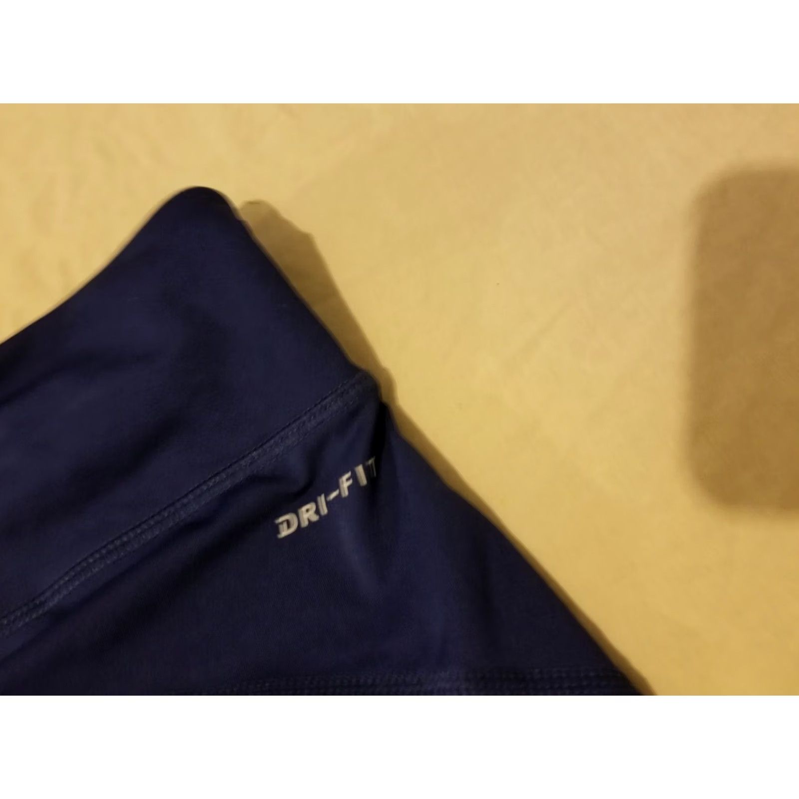 Nike Womens Nike Pants M Medium Navy Blue Capri Athletic Gym Workout Nike Pants Womens M Blue Capri Athletic Workout Size 32" / US 10 / IT 46 - 4 Thumbnail