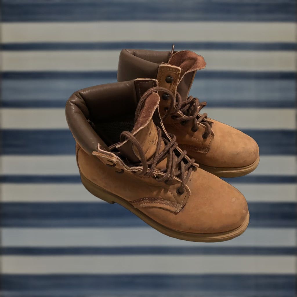 Vintage VINTAGE Red Wing 1622 Boots Leather Lace Up Work Boots Brown US 6.5 D Men USA Leather Solid Outdoor Casual Size US 7 / EU 40 - 1 Thumbnail