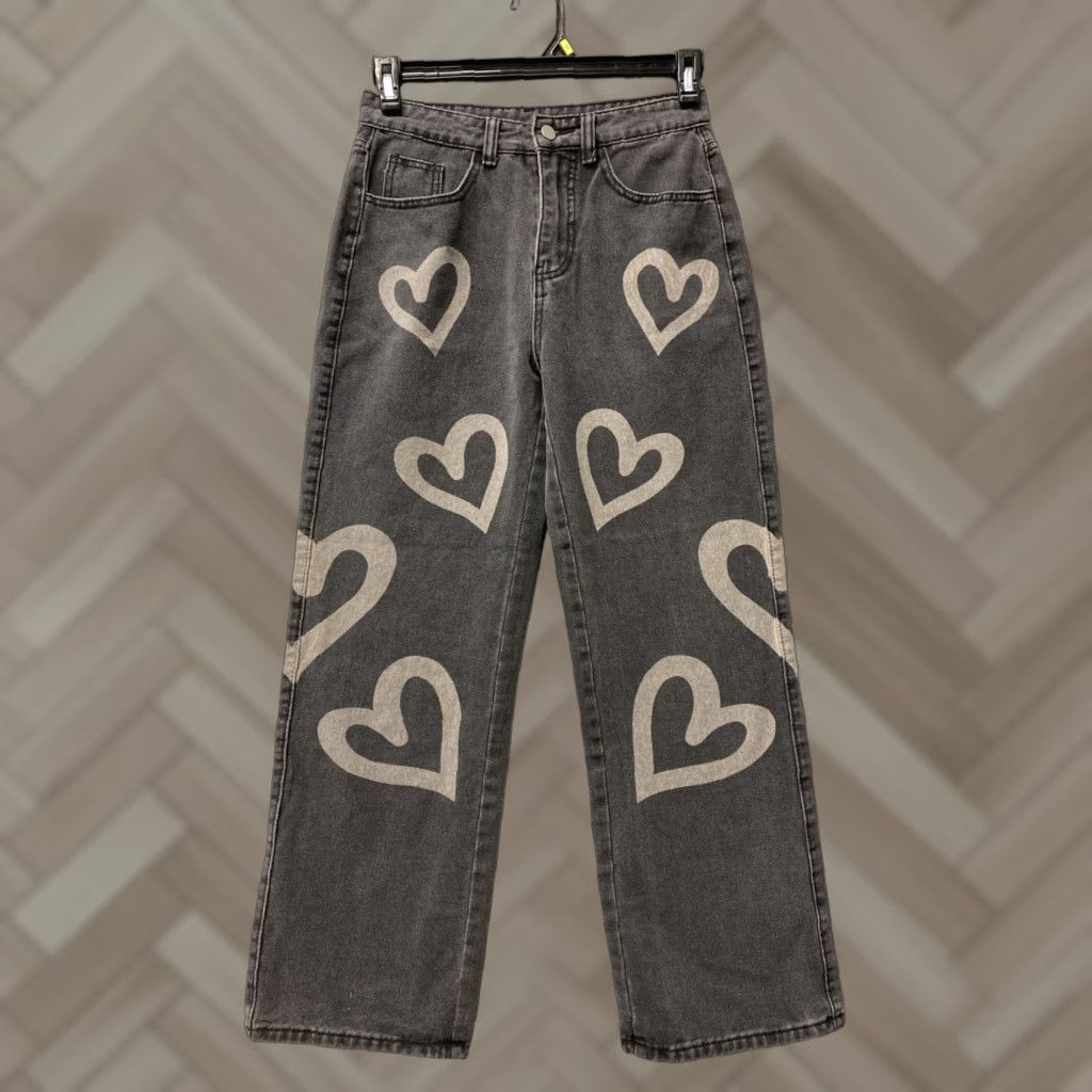Vintage 90s Boyfriend Heart Jeans Women's Black Straight High Rise Denim 28x28 Regular 5-Pocket Button Closure Machine Washable Size 28" / US 6 / IT 42 - 1 Thumbnail