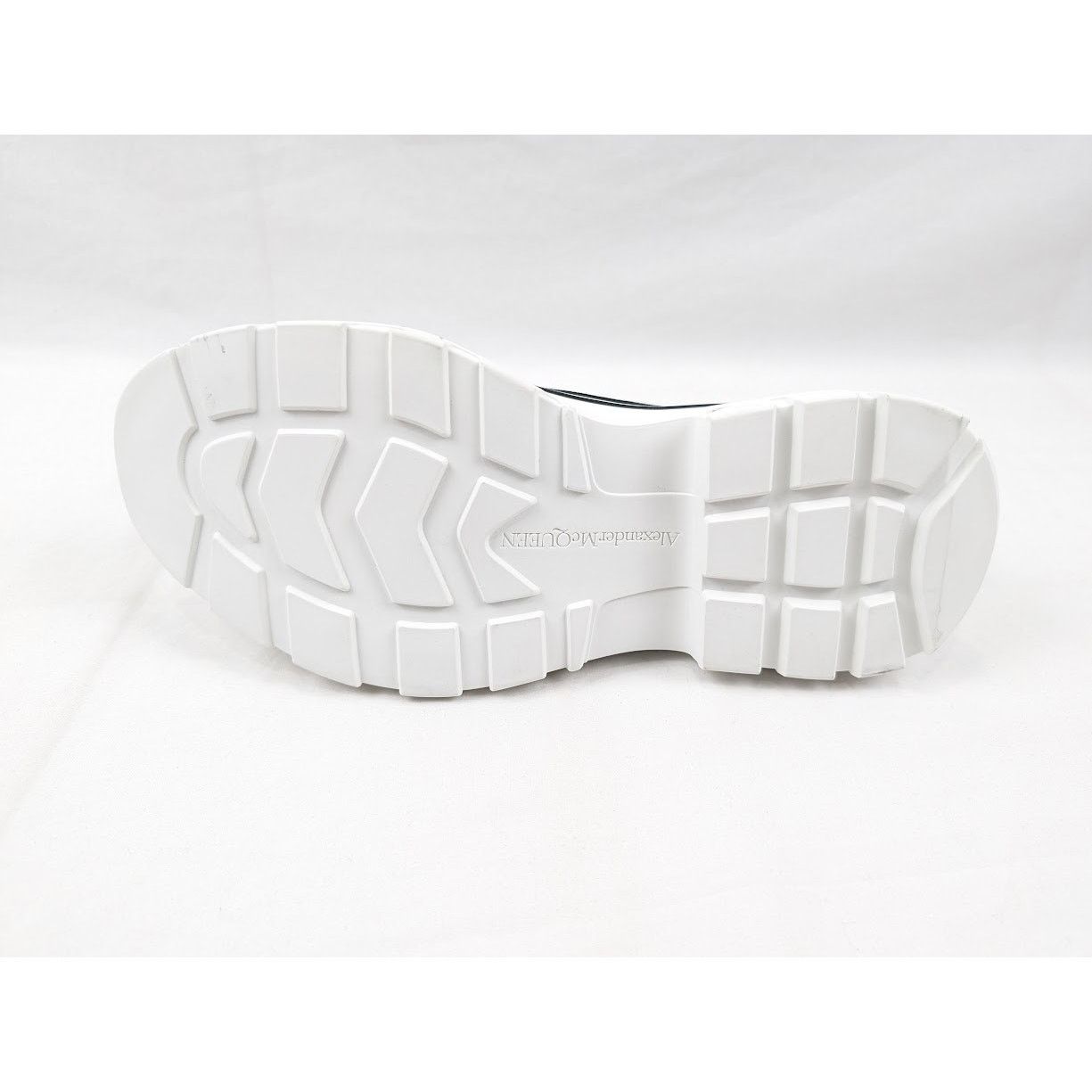 Alexander McQueen o1rshd1 Tread Slick Boots in Black/White Size US 12 / EU 45 - 11 Thumbnail