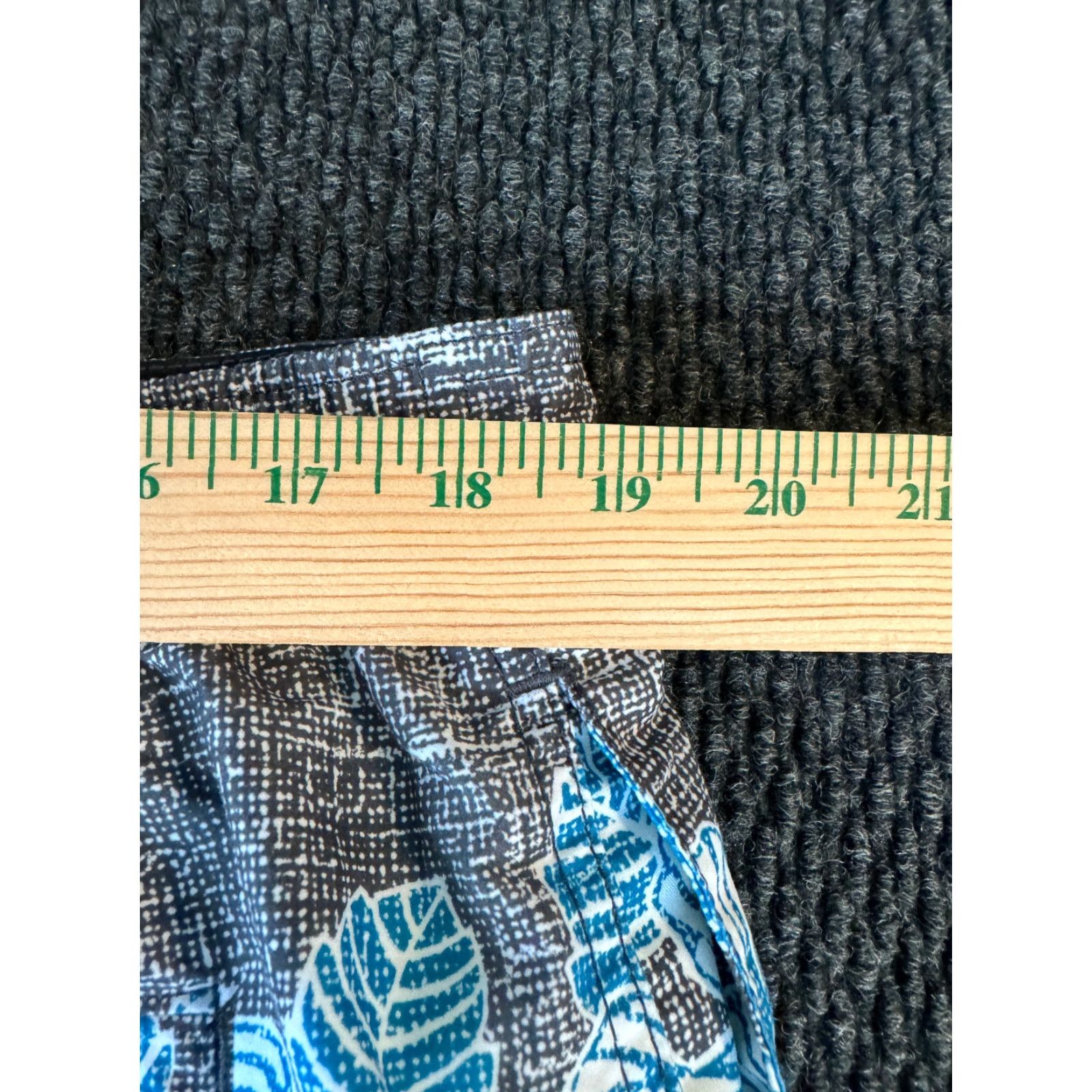 Tommy Bahama VINTAGE Tommy Bahama Swim Shorts Lined Men's XL Blue Black Hawaiian Floral Elastic Band Size US 36 / EU 52 - 6 Thumbnail