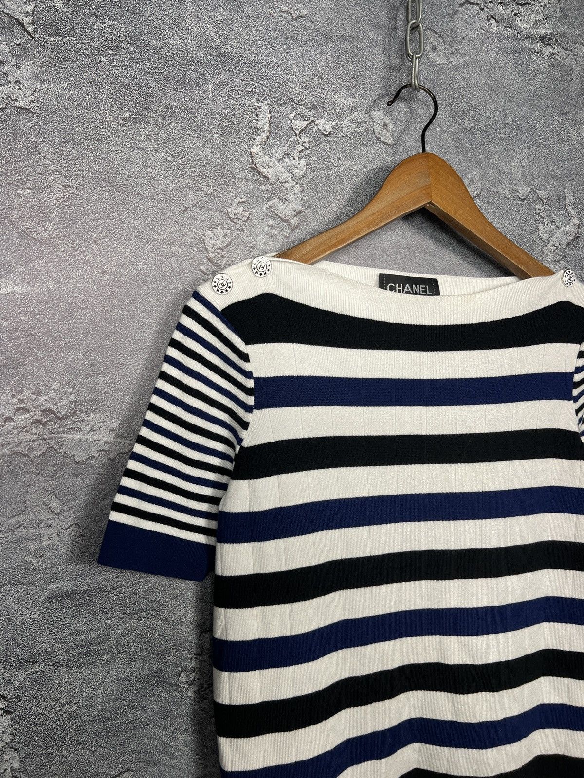 Chanel Vintage Chanel Short Sleeve Knit Sweater Knit Top Size M Size M / US 6-8 / IT 42-44 - 4 Thumbnail