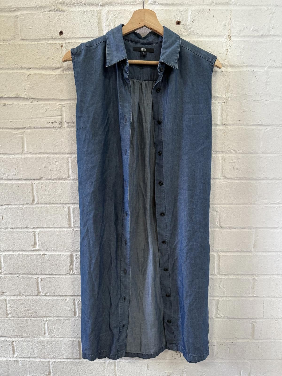Uniqlo P-610 Uniqlo Women's Denim Shirt Dress - Size M Size M / US 6-8 / IT 42-44 - 1 Thumbnail