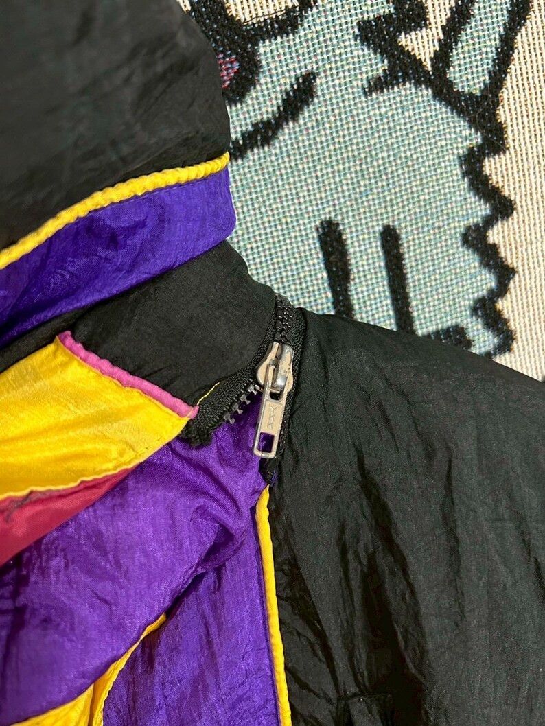 NBA Vintage 90s Los Angeles Lakers Jacket size L Size US L / EU 52-54 / 3 - 7 Thumbnail