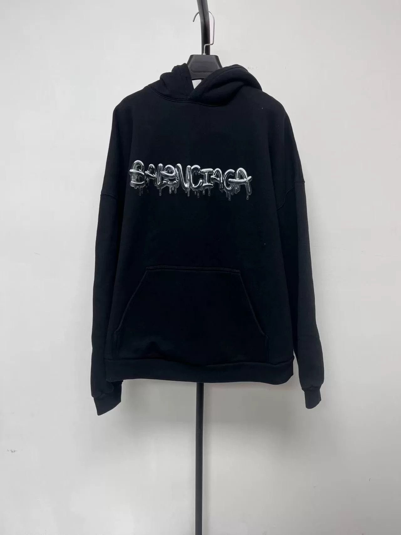 Balenciaga balenciaga black oversized hooded sweatshirt Size US L / EU 52-54 / 3 - 1 Thumbnail