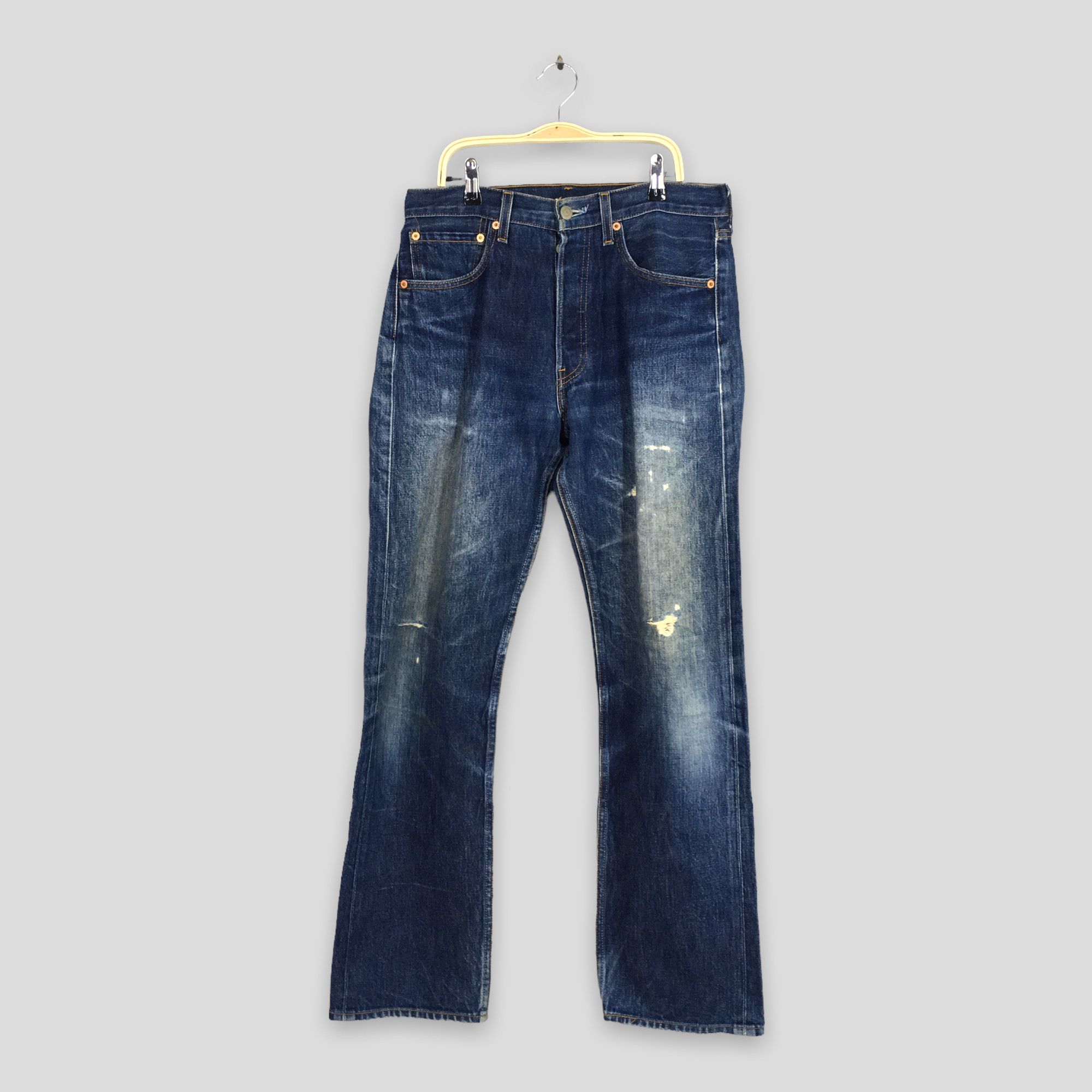 image of Size 30X30 Vintage 90's Levi's 501 Faded Light Wash Jeans in Blue, Men's