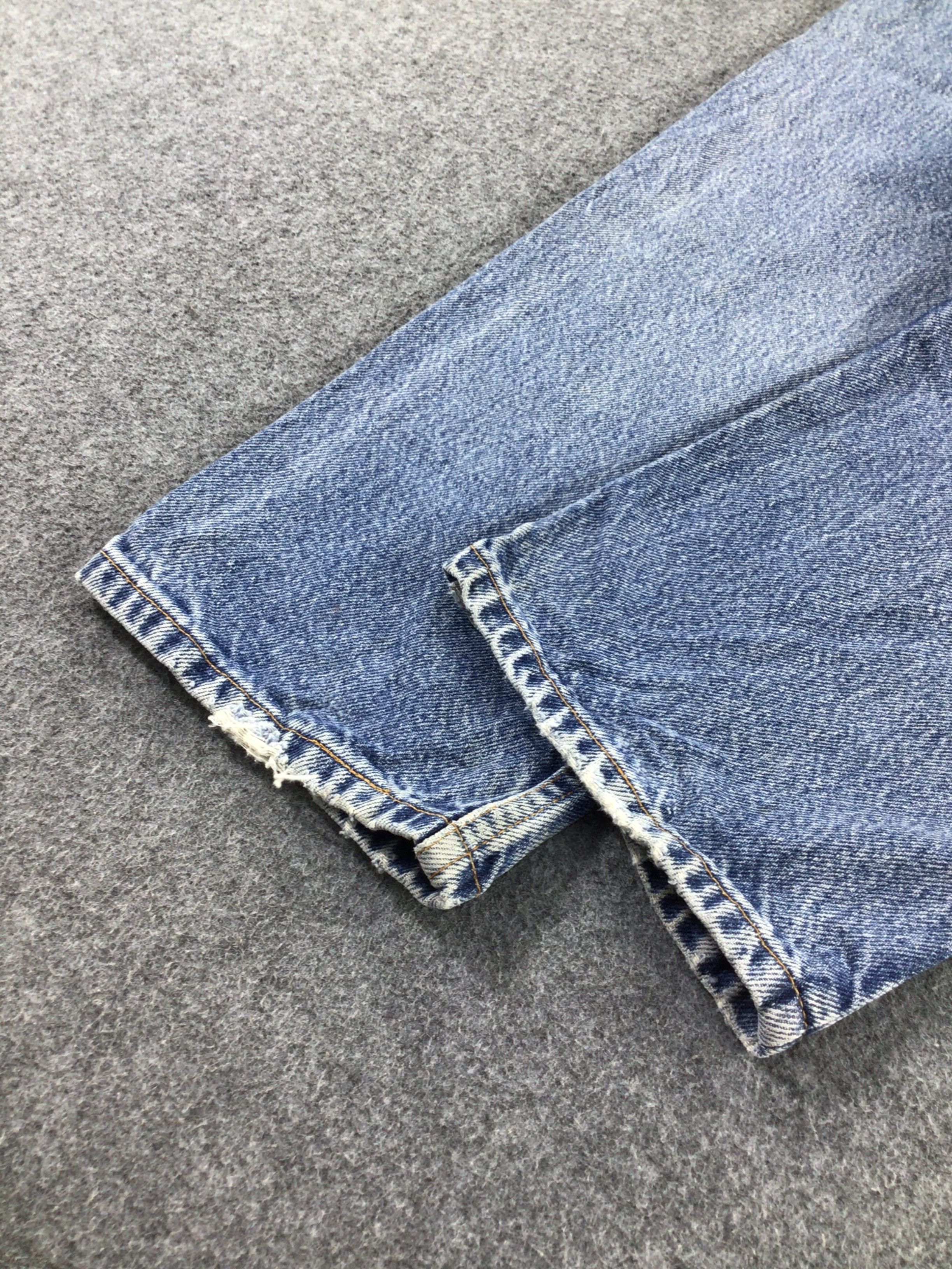 Levi's Vintage Levis 550 Jeans Dirty Faded Blue KJ211 Size US 29 - 6 Thumbnail