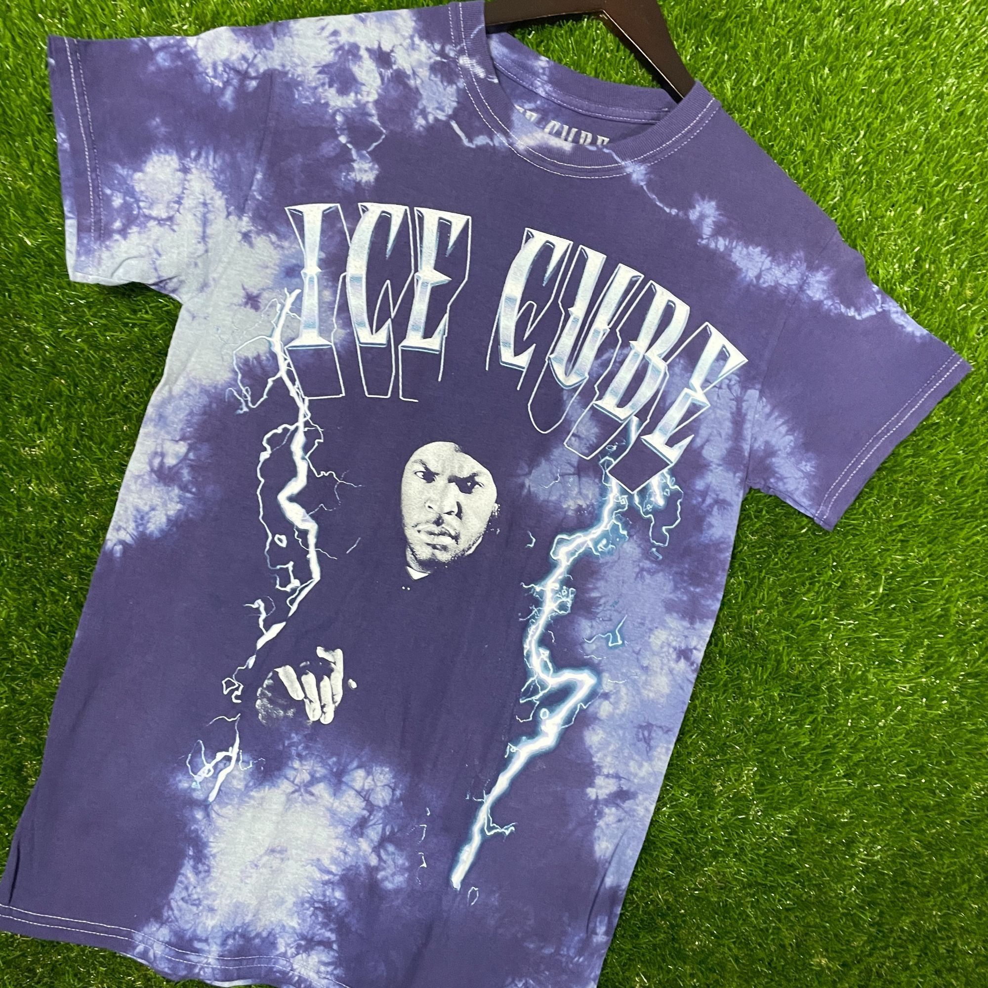 Urban Outfitters Ice Cube Wrap T-shirt size Small Size US S / EU 44-46 / 1 - 4 Thumbnail