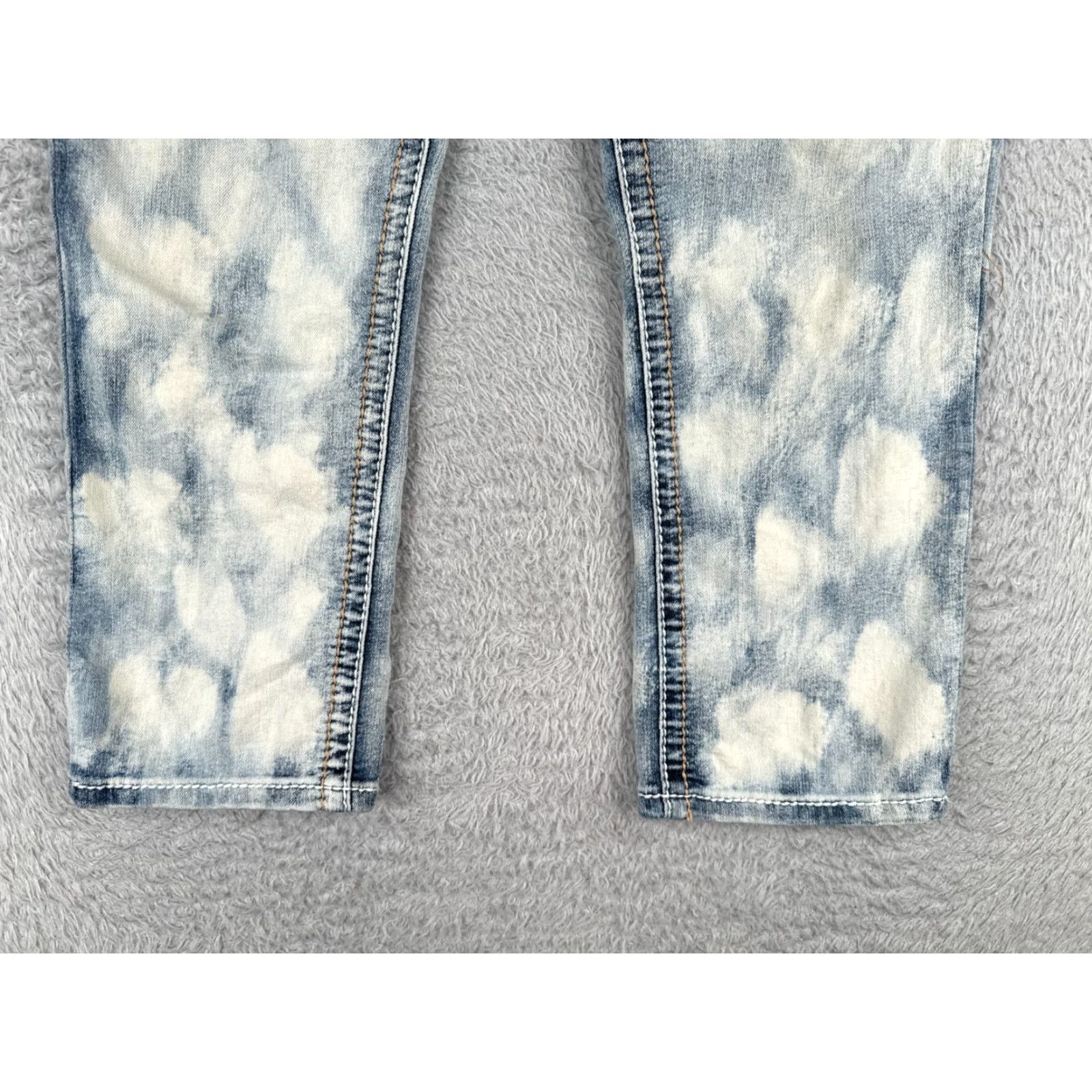 Vintage Rue21 Jeans Juniors 11 Mid Blue Denim Crop Bootcut 32x24 Embroidered Rhinestone Women's Jeans 5-Pocket Cotton Blend Denim Vintage No Size 32" / US 10 / IT 46 - 2 Thumbnail