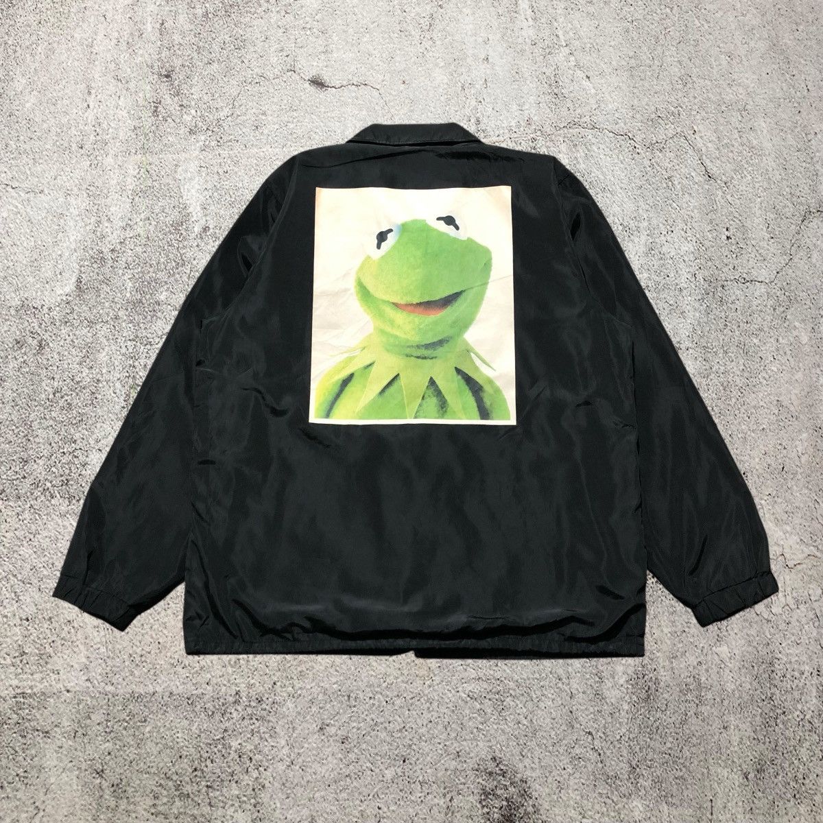 Disney 2000s Disney The Muppets Kermit Big Frame Coach Jacket Black Size US XL / EU 56 / 4 - 1 Thumbnail