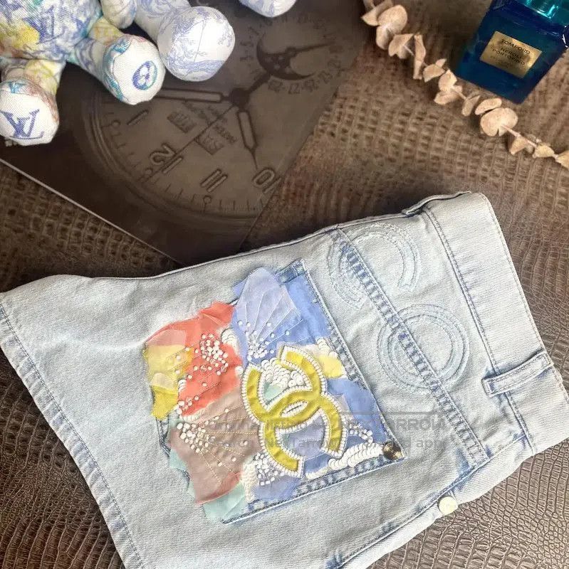 Chanel Chanel Summer Light Blue Cotton Logo Shorts . Size 26" / US 2 / IT 38 - 3 Thumbnail
