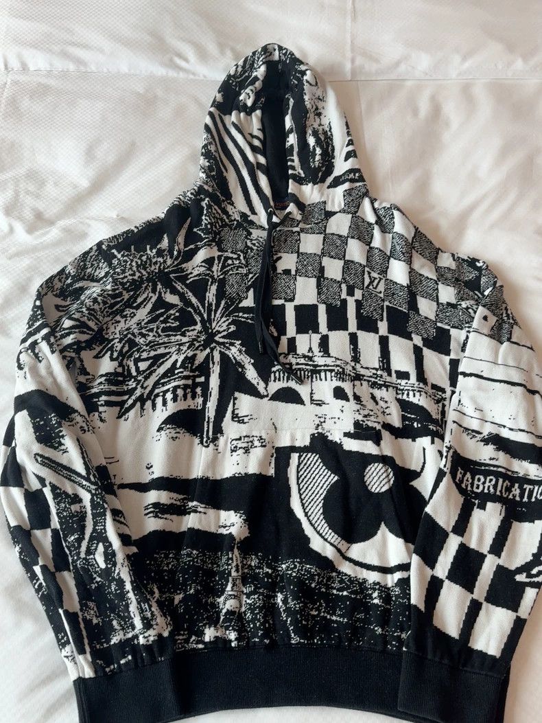 Louis Vuitton Louis Vuitton Artist Graffiti Hoodie Size US XL / EU 56 / 4 - 1 Thumbnail