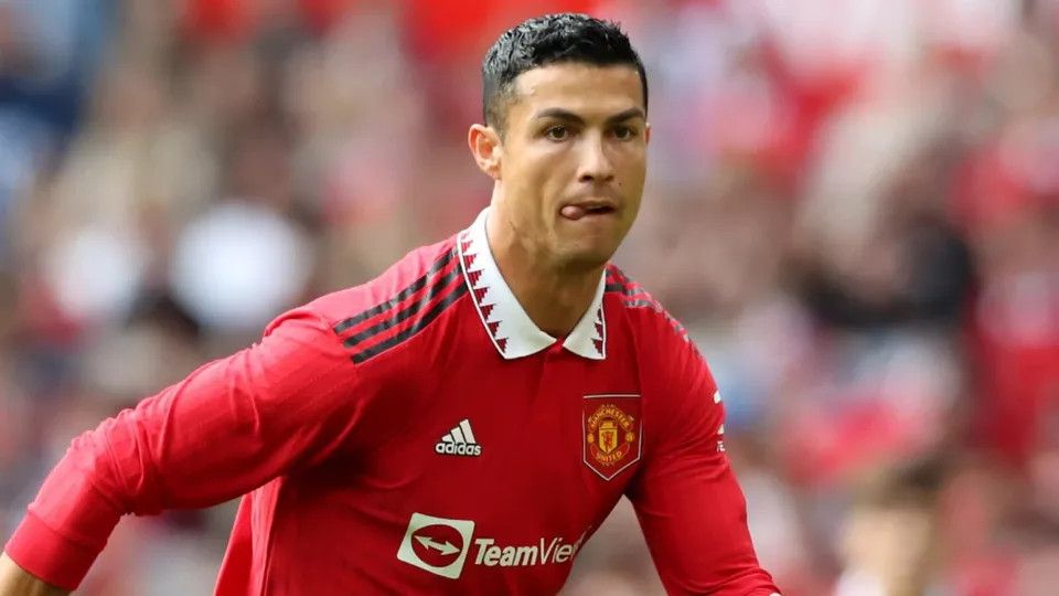 Adidas MANCHESTER UNITED 2022 2023 RONALDO FOOTBALL SOCCER JERSEY Size US S / EU 44-46 / 1 - 13 Thumbnail