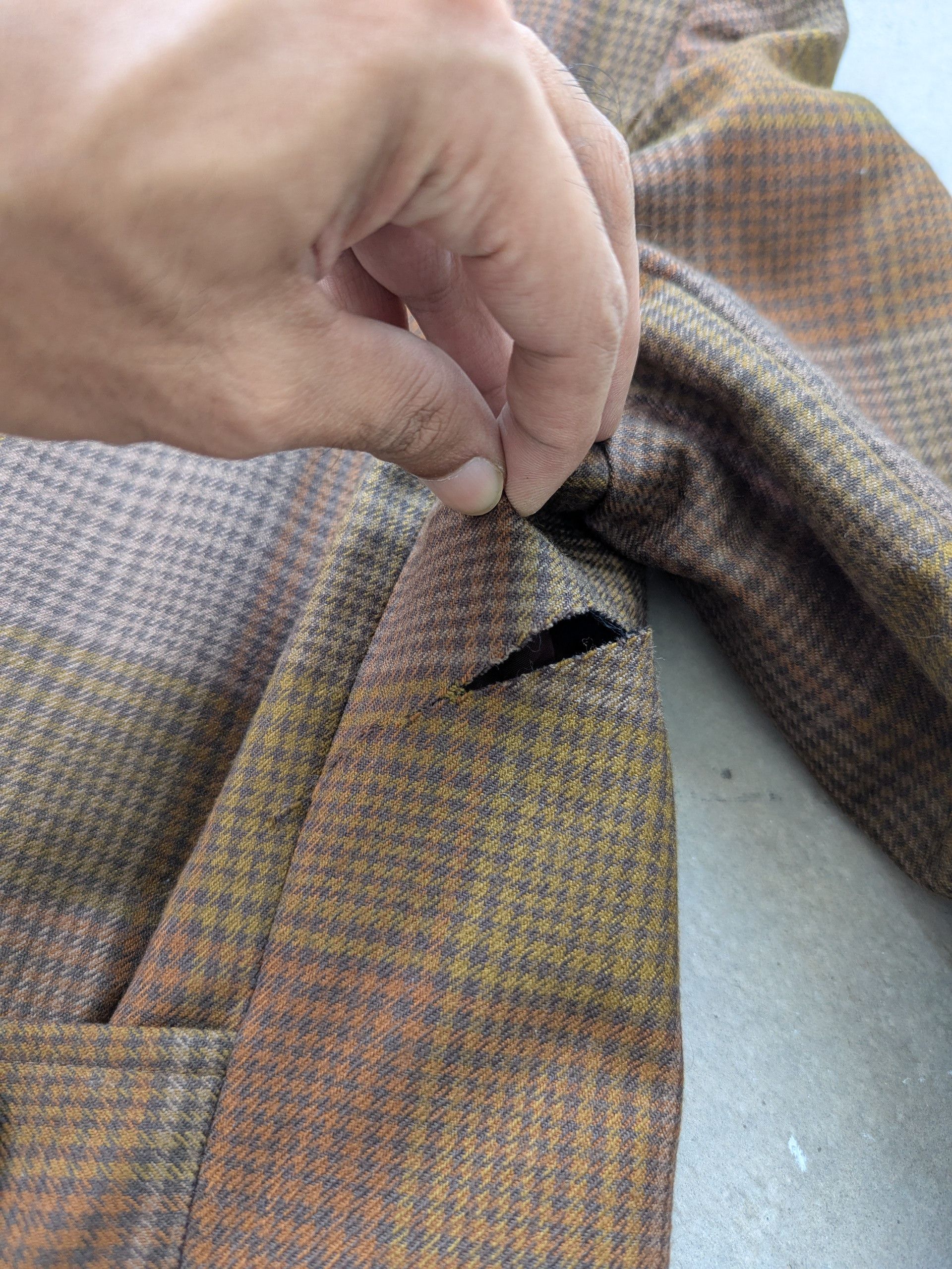 Designer × Yves Saint Laurent Vintage Yves Saint Laurent Wool Blazer Checkered Size M / US 6-8 / IT 42-44 - 13 Thumbnail