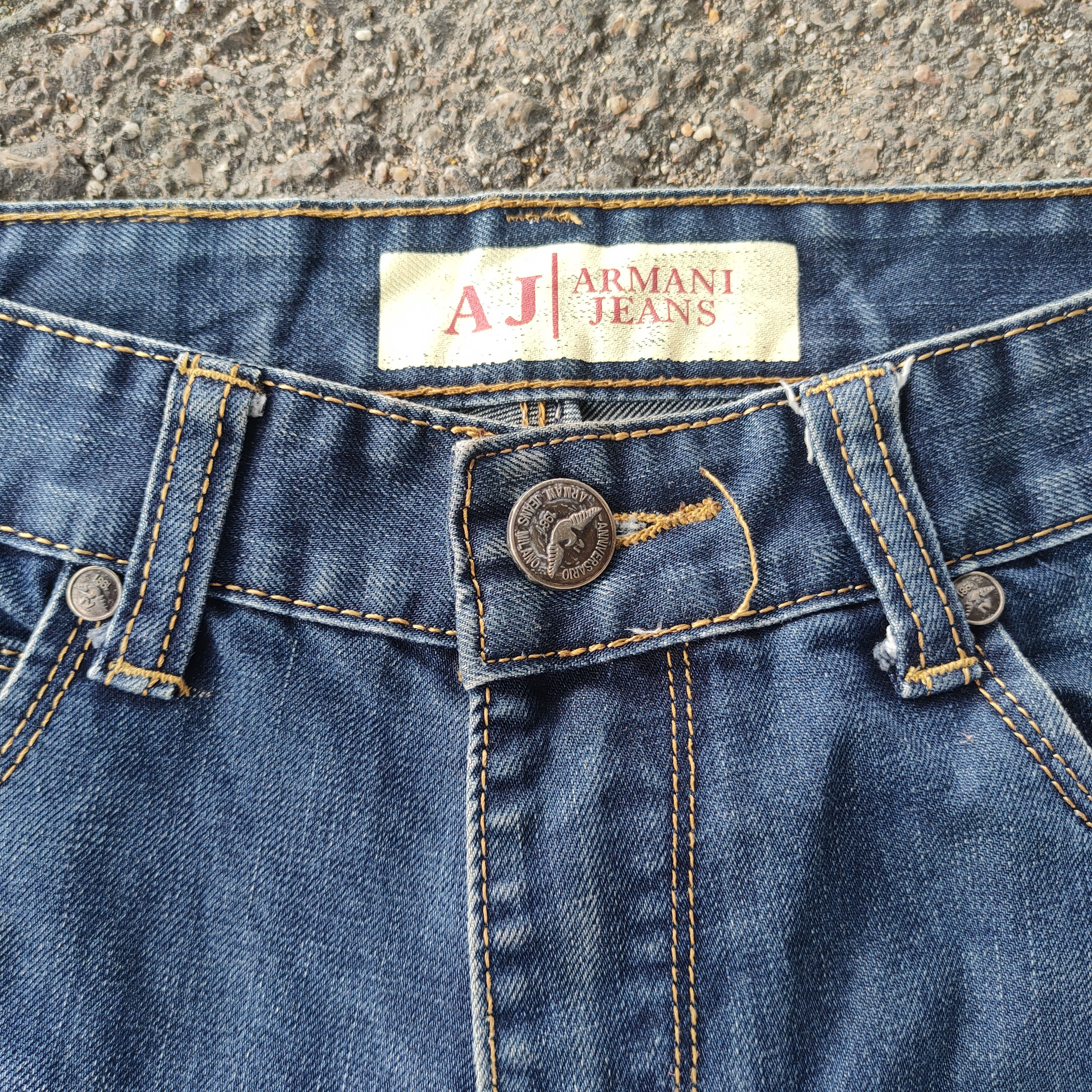 Armani × Jean × Vintage VINTAGE ARMANI FADED DISTRESSED JEANS DENIM PANTS Size US 31 - 4 Thumbnail