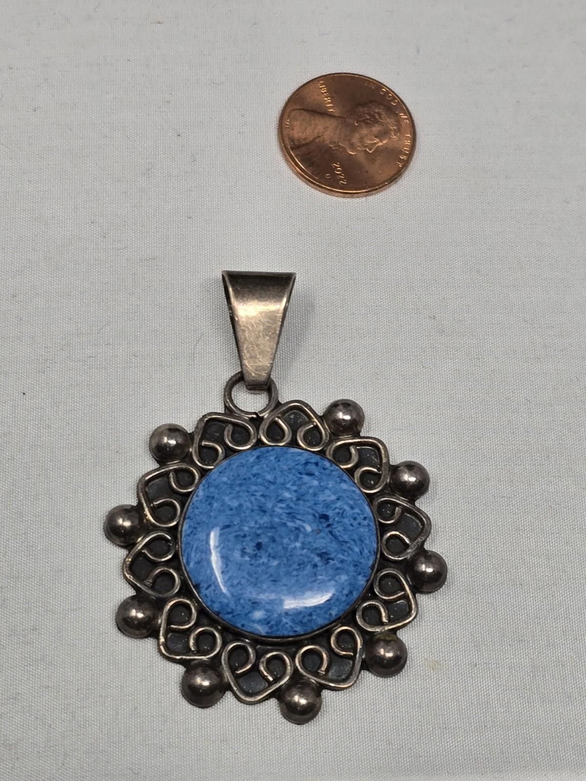 The Unbranded Brand ​Vtg MEXICO 925 Sterling Silver Denim Lapis Lazuli Pendant Size ONE SIZE - 2 Thumbnail