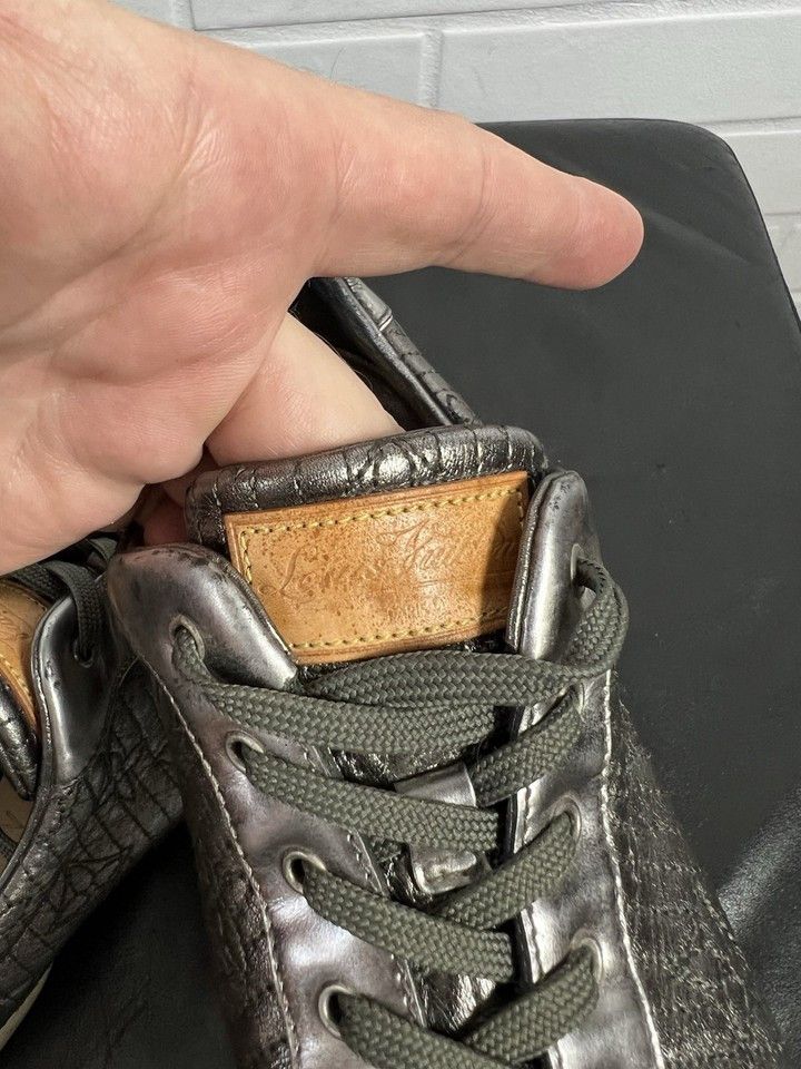 Louis Vuitton Louis Vuitton Women's Leather Sneakers Silver Size 38 Size US 8 / IT 38 - 9 Thumbnail