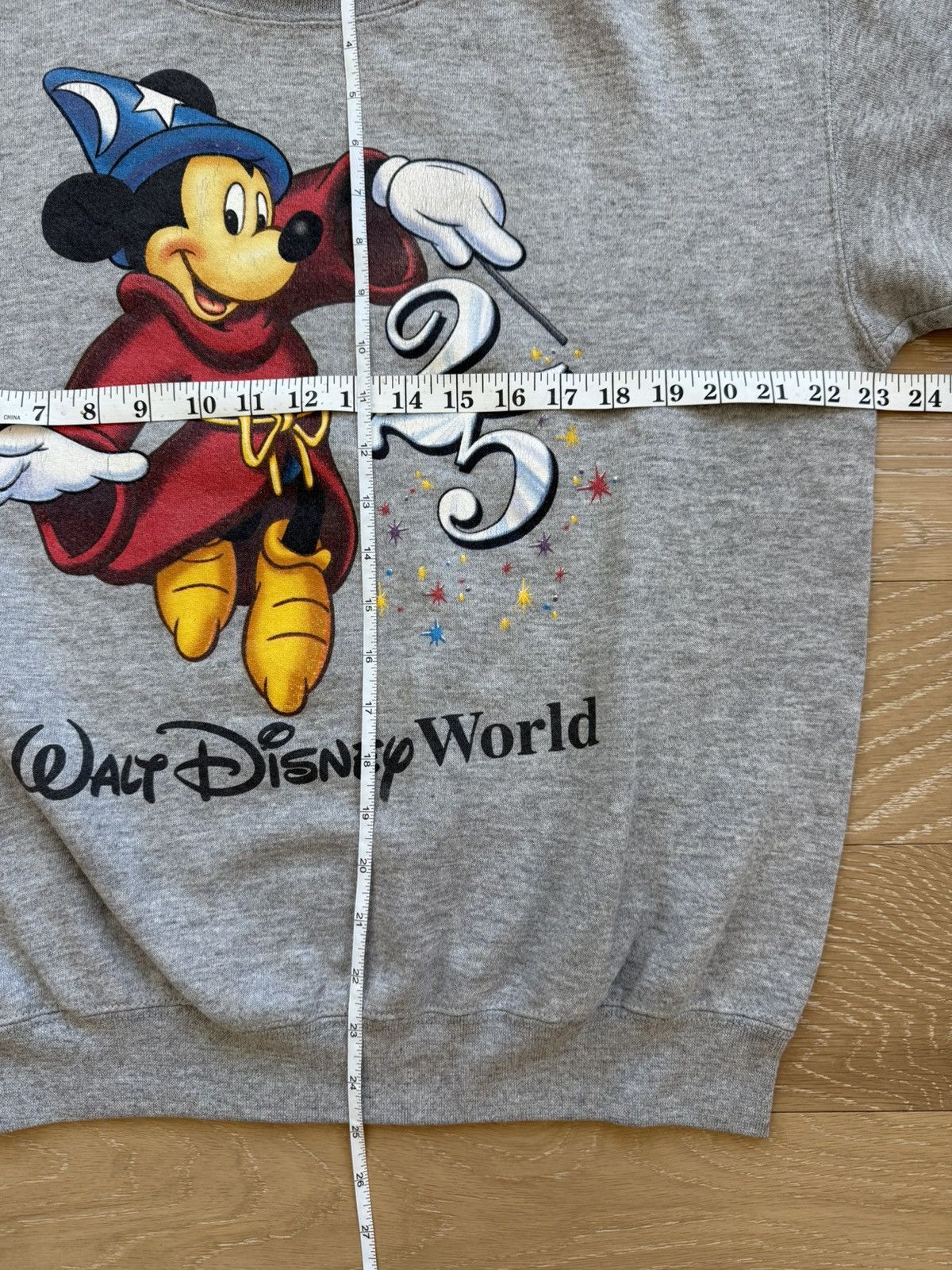 Disney Vintage ‘96 Walt Disney World Sorcerer Mickey Sweatshirt Size US L / EU 52-54 / 3 - 7 Thumbnail
