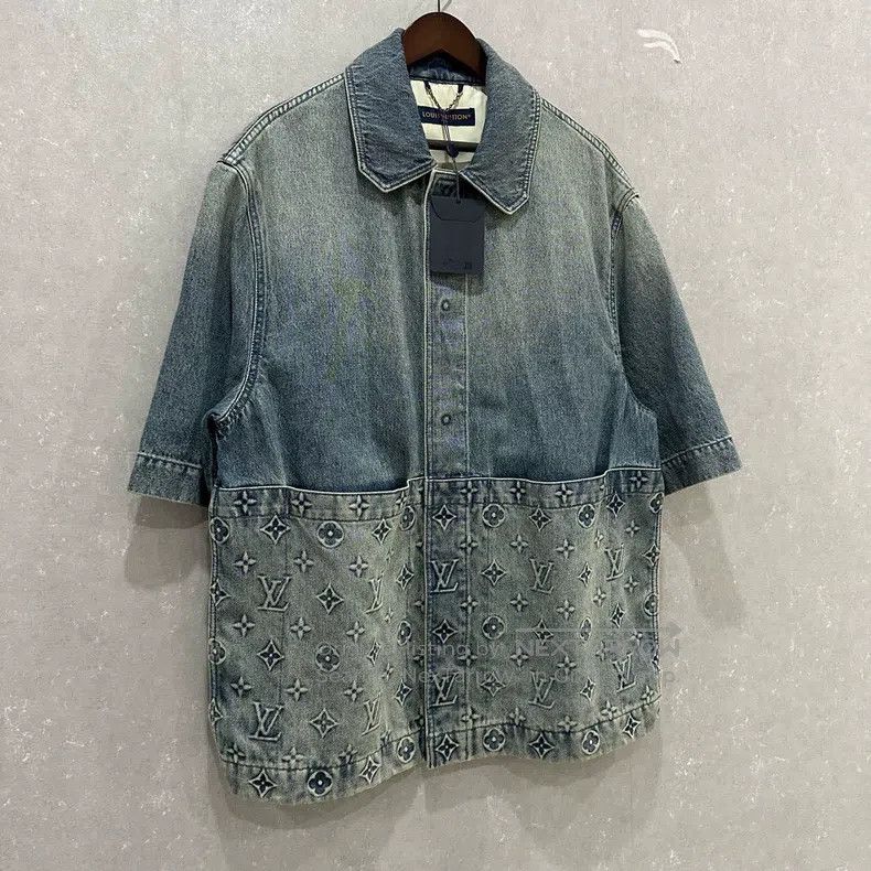 Louis Vuitton Louis Vuitton Washed Blue Denim Short Sleeve Size US L / EU 52-54 / 3 - 3 Thumbnail