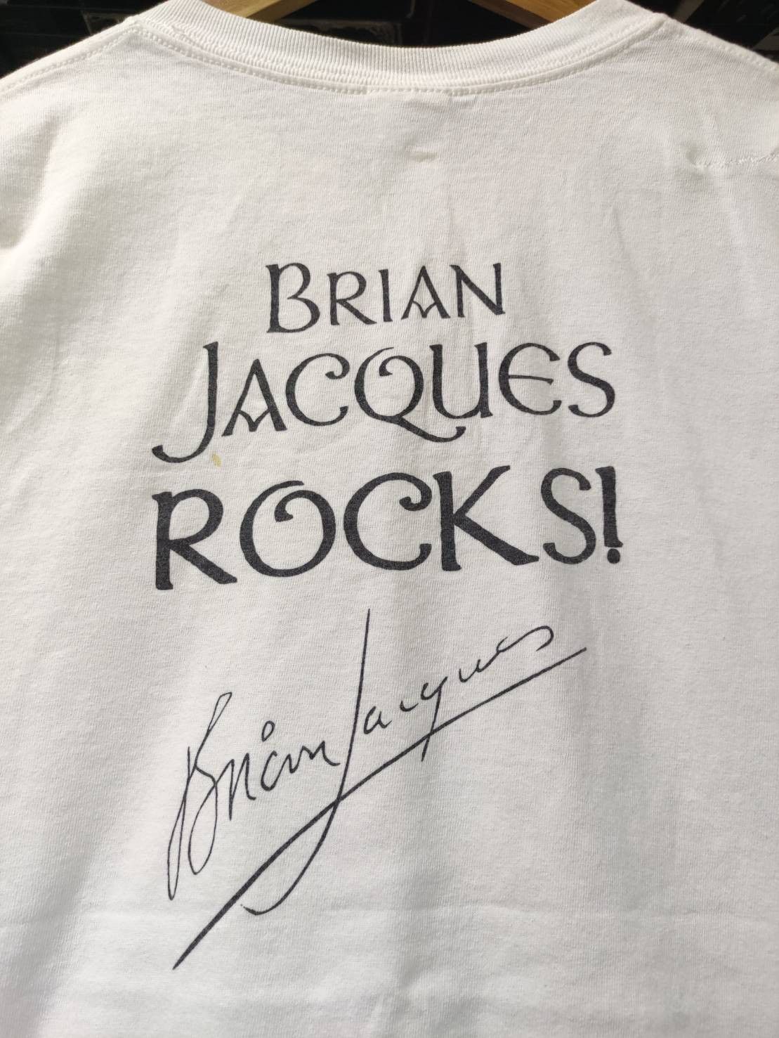 Sci-Fi Fantasy Vtg 00's The Angel's Command novel by Brian Jacques T-Shirt Size US XL / EU 56 / 4 - 10 Thumbnail