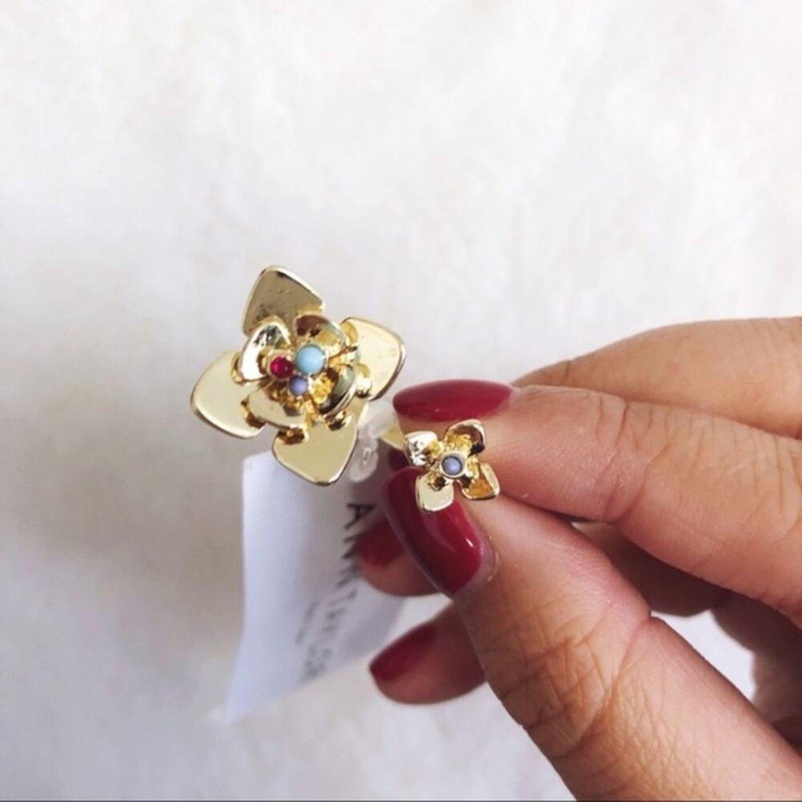 Ann Taylor Ann Taylor Gold Flower Open Circle Wrap Ring Size ONE SIZE - 1 Thumbnail