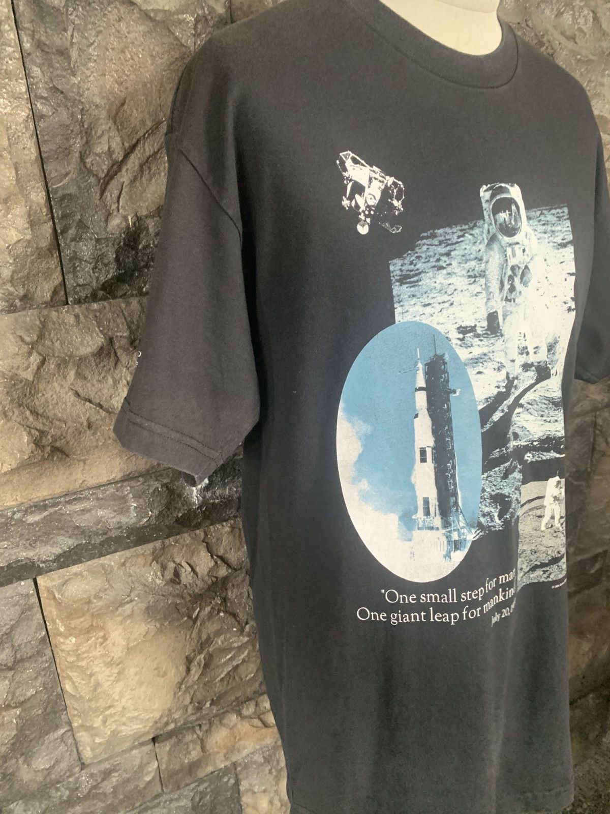 NASA × Vintage Vintage 90s Neil Armstrong Museum NASA T shirt Size US L / EU 52-54 / 3 - 5 Thumbnail