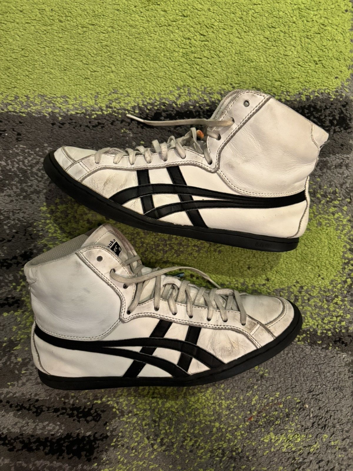 Asics Black and White Onitsuka Tiger High-Top Trainers Size US 7.5 / IT 37.5 - 1 Thumbnail