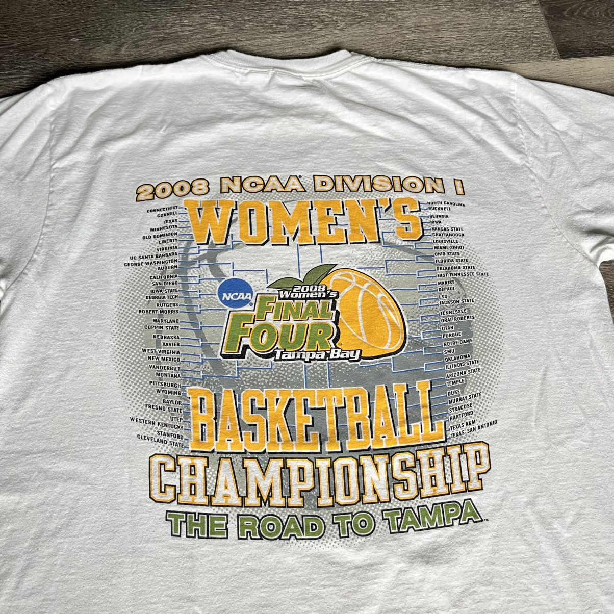 Vintage Vintage 2008 NCAA Final Four Women’s Basketball Logo T Shirt Size US L / EU 52-54 / 3 - 1 Thumbnail