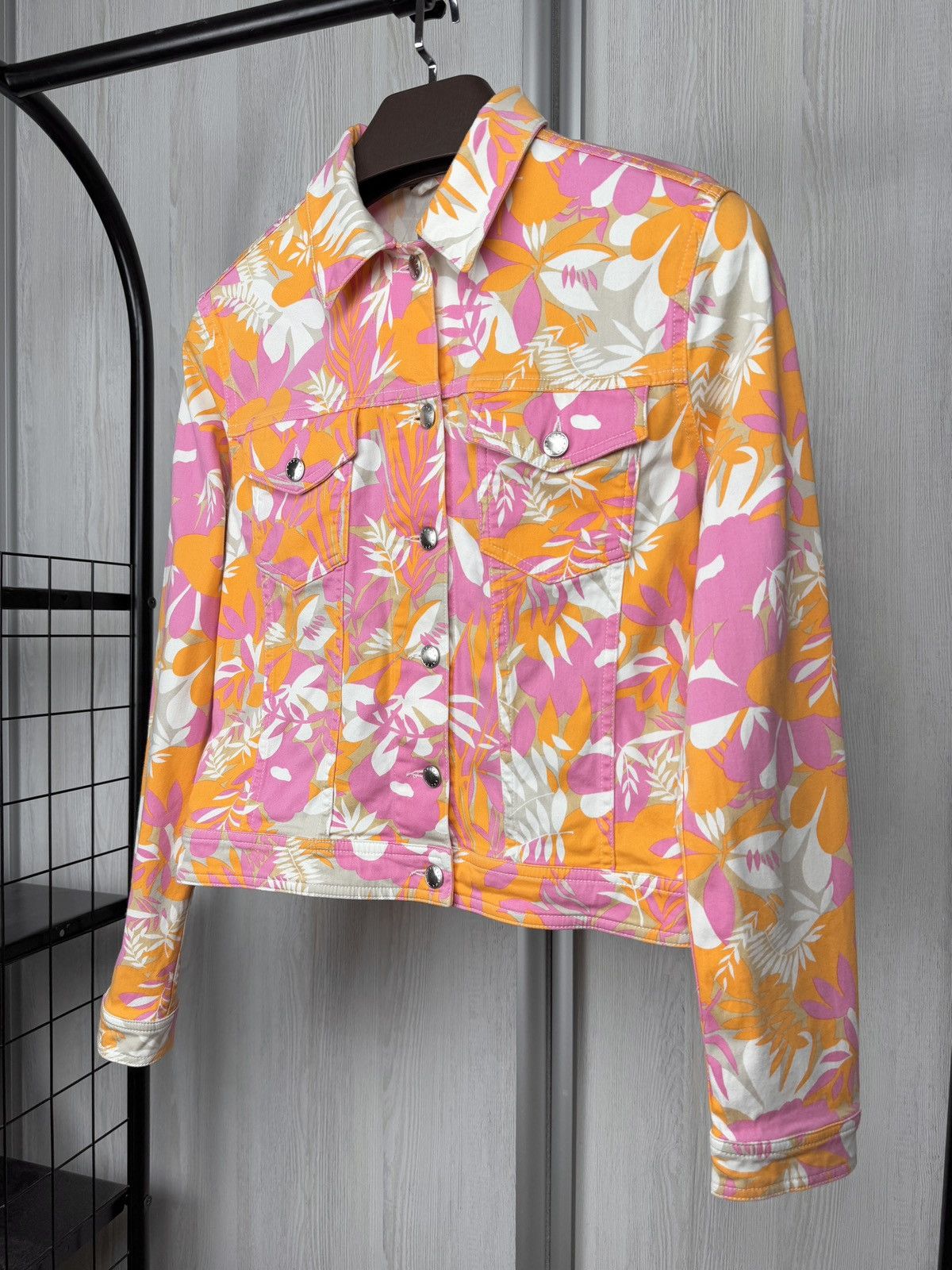 Escada Sport Escada Sport Trucker Jacket Floral Flower Button Down sz 36 Size S / US 4 / IT 40 - 5 Thumbnail