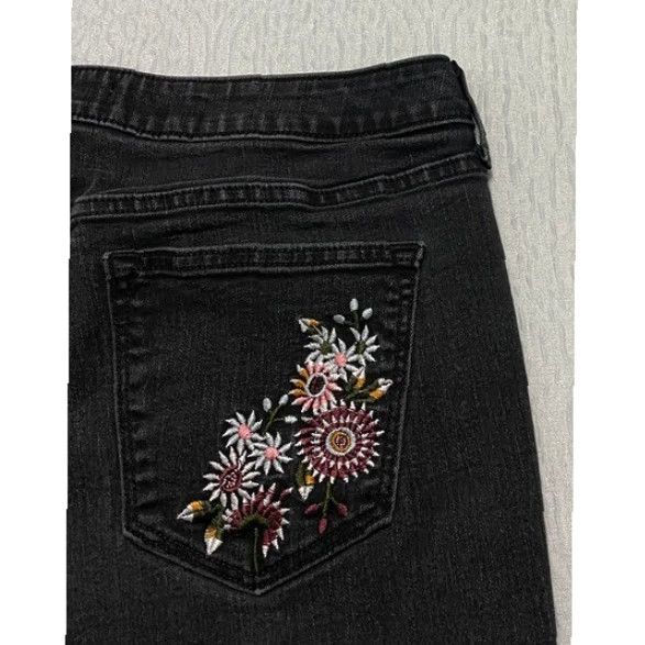 Denime Sonoma Womens Size 14 Black Wash Denim Skinny Floral Embroidered Jeans Size 36" / US 14 / IT 50 - 4 Thumbnail