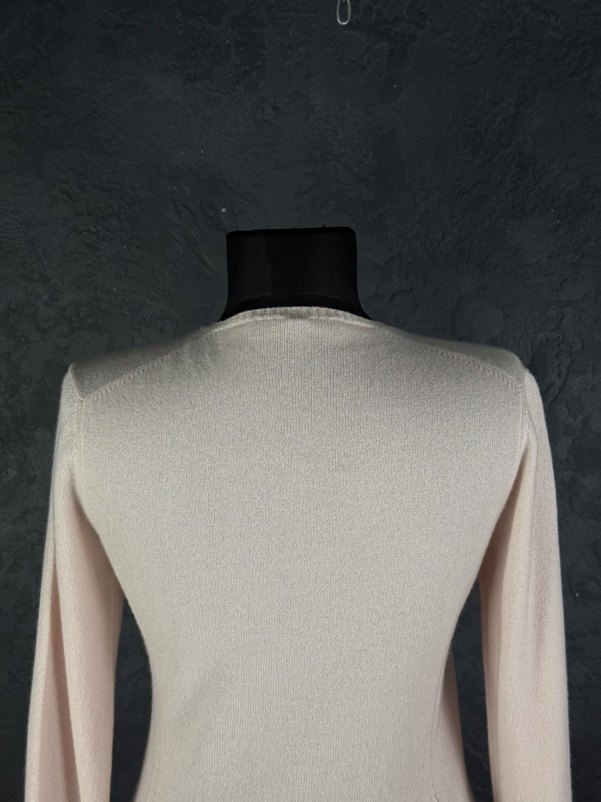 Loro Piana Loro Piana Baby Cashmere Long Sleve Knit V-Neck Pink Women's Size M / US 6-8 / IT 42-44 - 10 Thumbnail