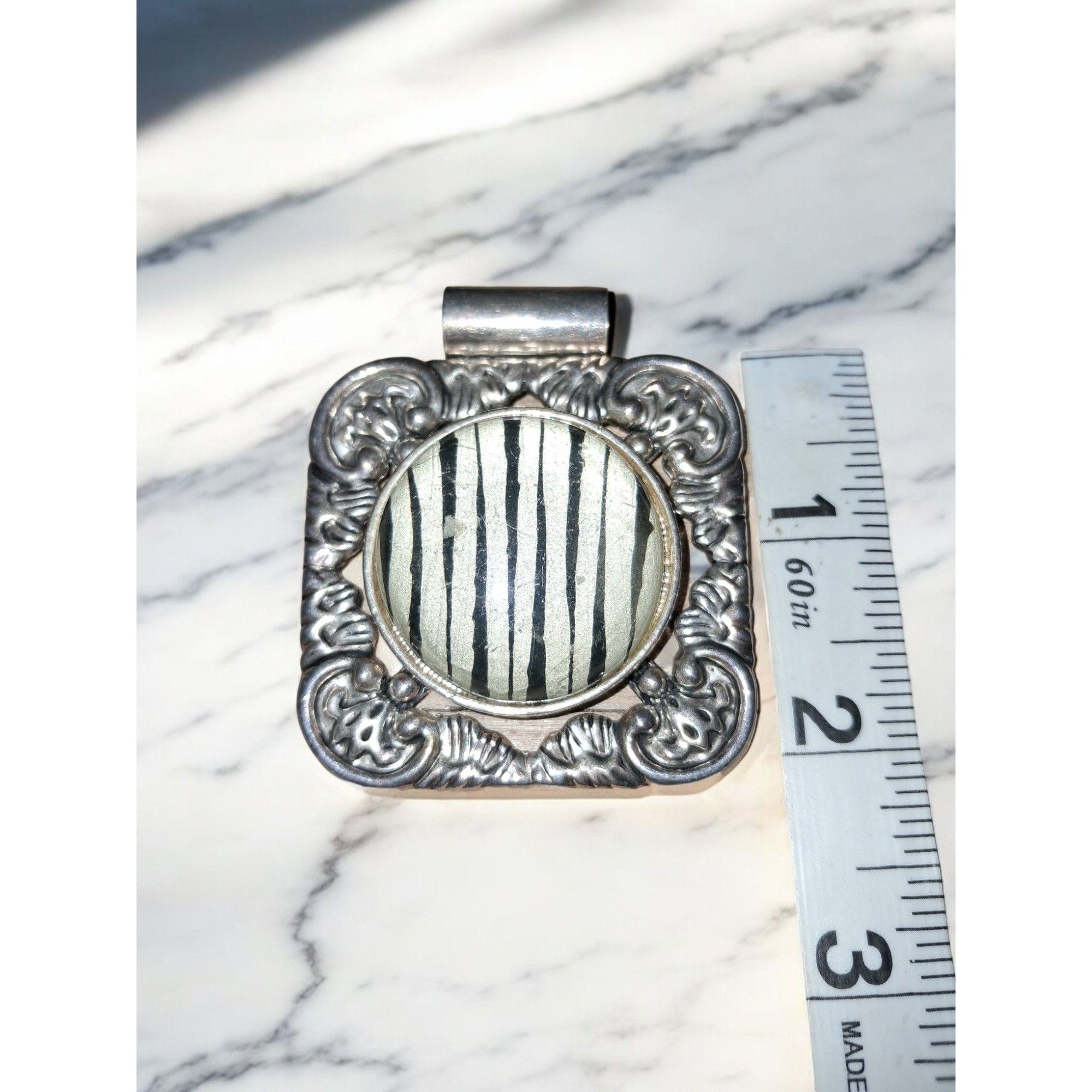 Other Vintage Style Square Pendant with Striped Center Size ONE SIZE - 3 Thumbnail