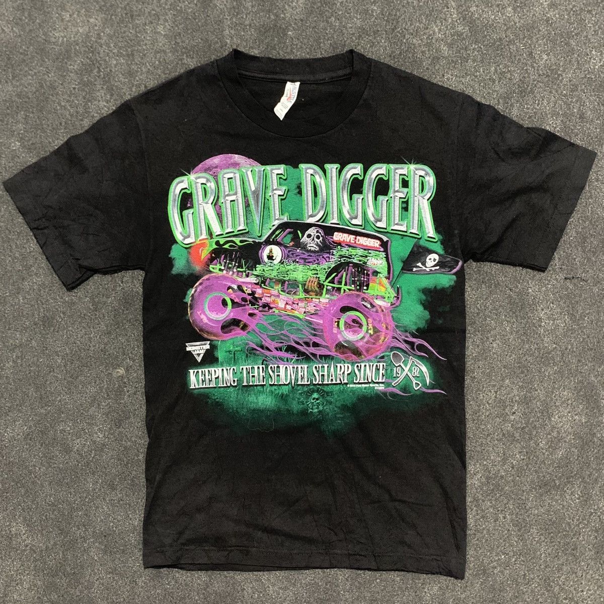 Alstyle Monster jam grave digger tshirt Size US S / EU 44-46 / 1 - 1 Thumbnail