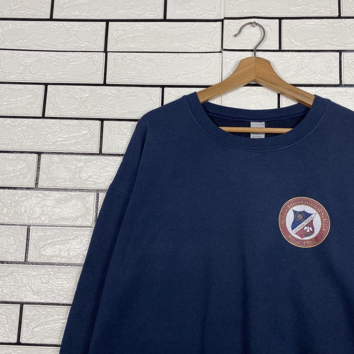 Japanese Brand Vintage Sweatshirt Scisen International School Since 1962 Size US L / EU 52-54 / 3 - 8 Thumbnail