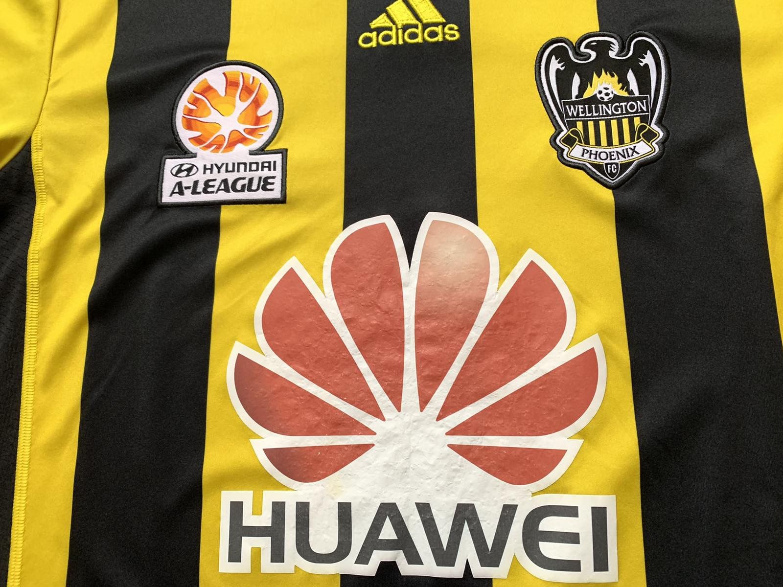 Adidas × Vintage Vintage Adidas Wellington Phoenix Home Shirt 2016-2017 Size US L / EU 52-54 / 3 - 5 Thumbnail