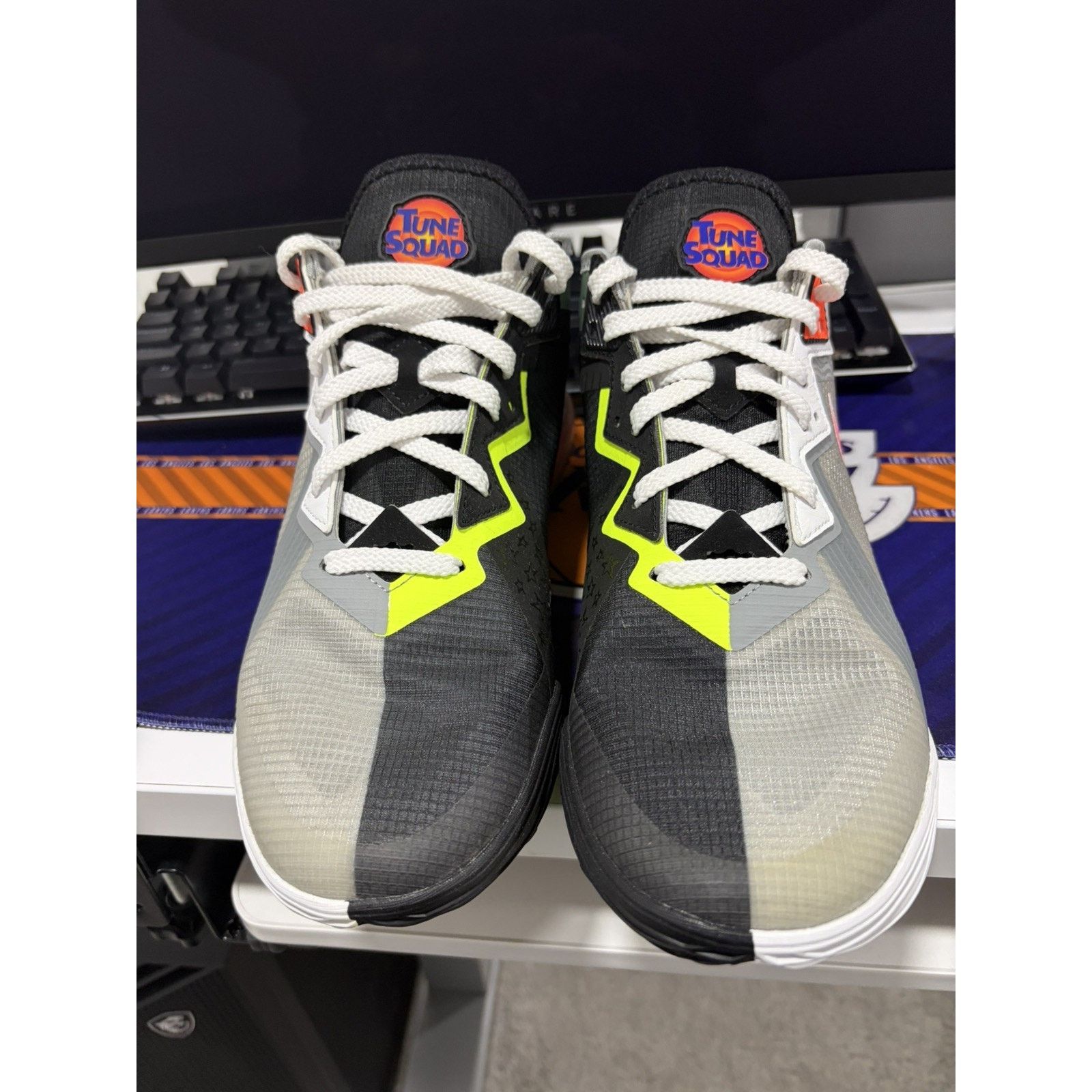 Nike Size 9-Nike LeBron 18 Low Size US 9 / EU 42 - 8 Thumbnail