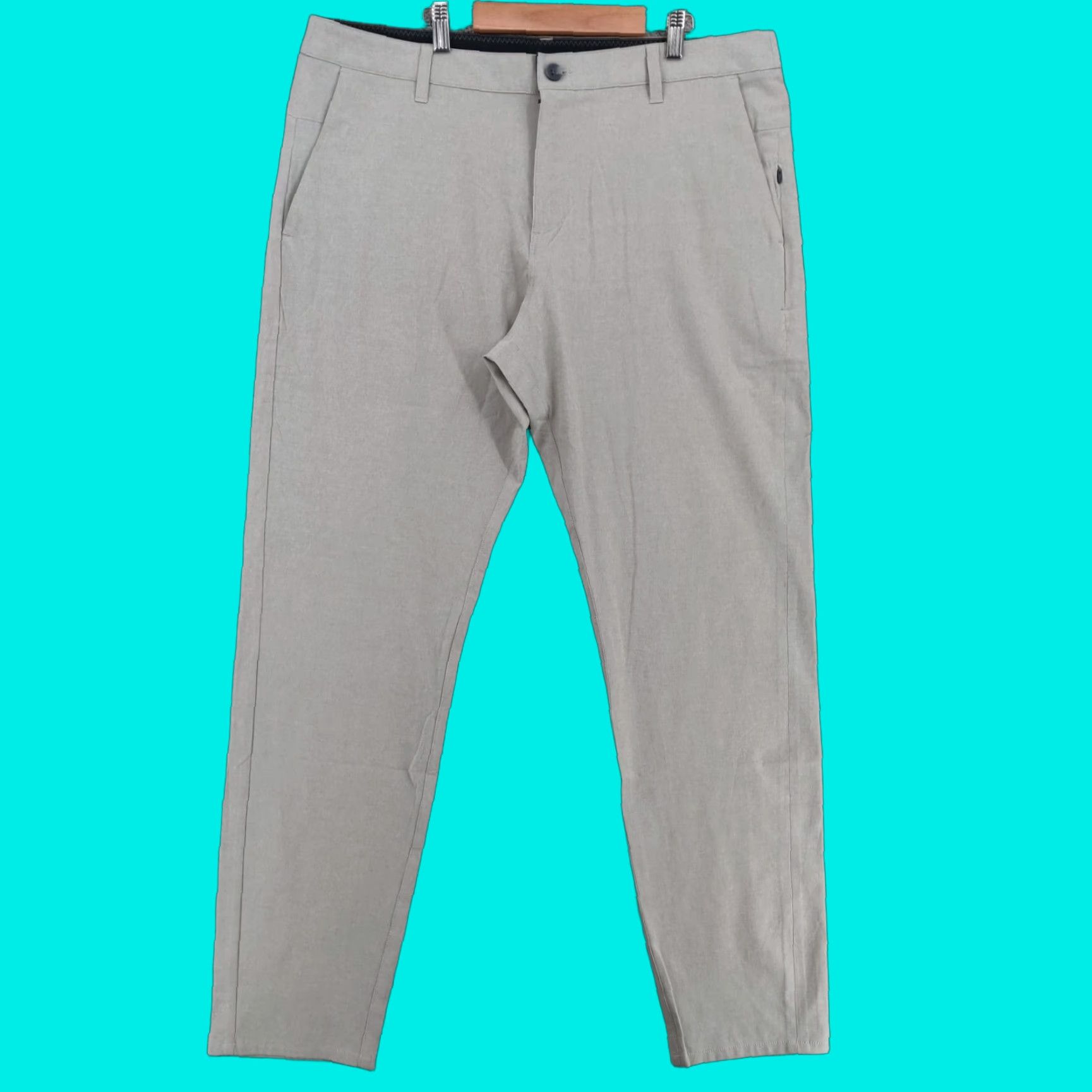 Vuori Aim Pants Mens 36 Beige 37x32 Chino Stretch Athletic Slim Fit Tapered V431