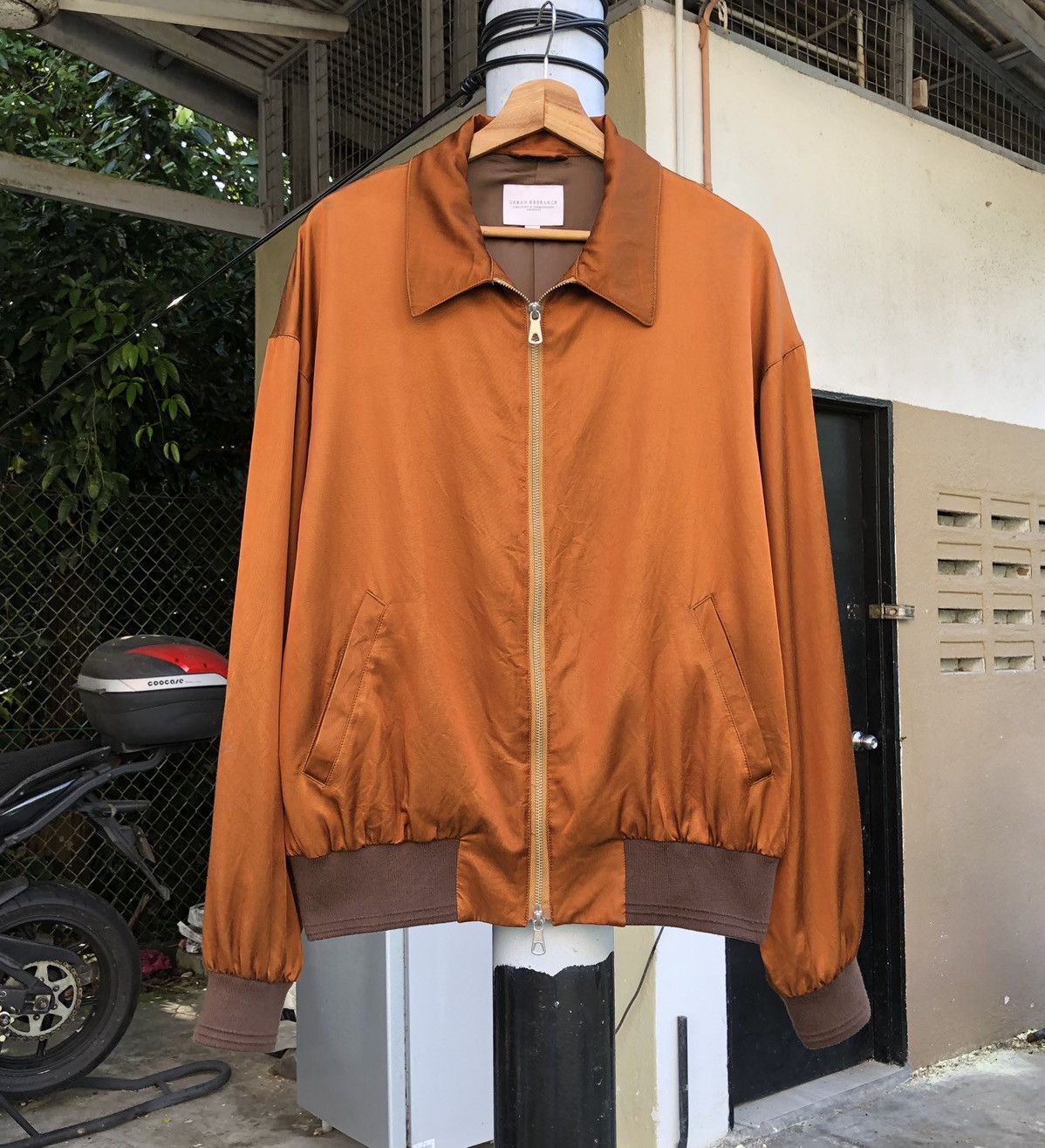 URBAN RESEARCH DOORS Urban Research no.ur76-17b004 Rayon Men Bomber Jacket Size US L / EU 52-54 / 3 - 10 Thumbnail