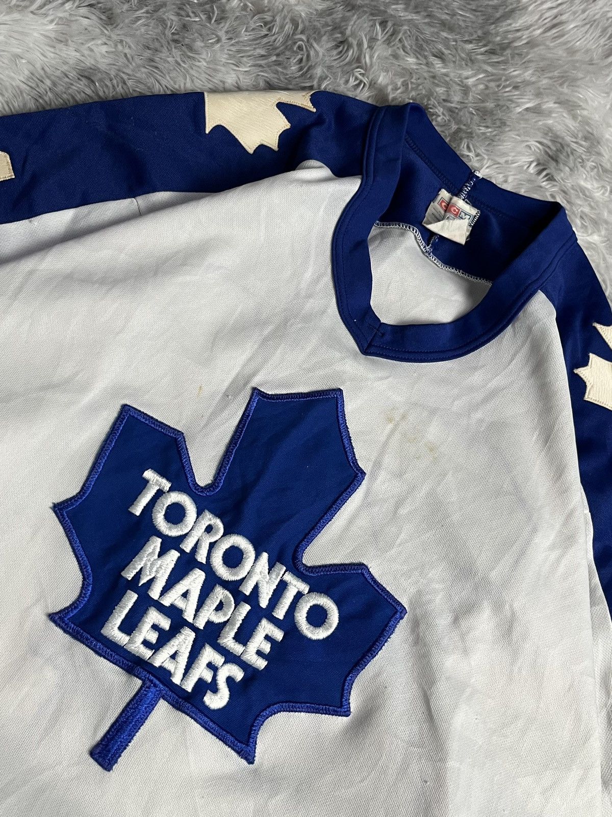 NHL NHL TORONTO MAPLE LEAFS ICE HOCKEY SHIRT JERSEY CCM Size US M / EU 48-50 / 2 - 4 Thumbnail