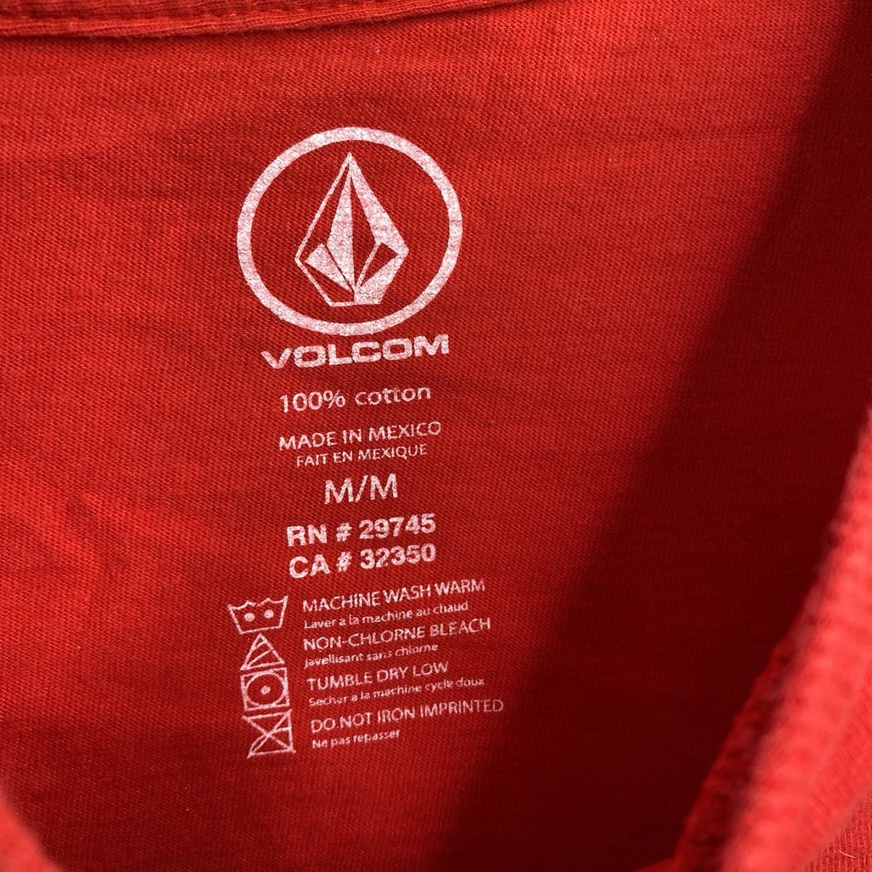 Volcom VINTAGE Volcom Shirt Mens M Red Spellout Logo Front Short Sleeve 100% Cotton Size US M / EU 48-50 / 2 - 3 Thumbnail